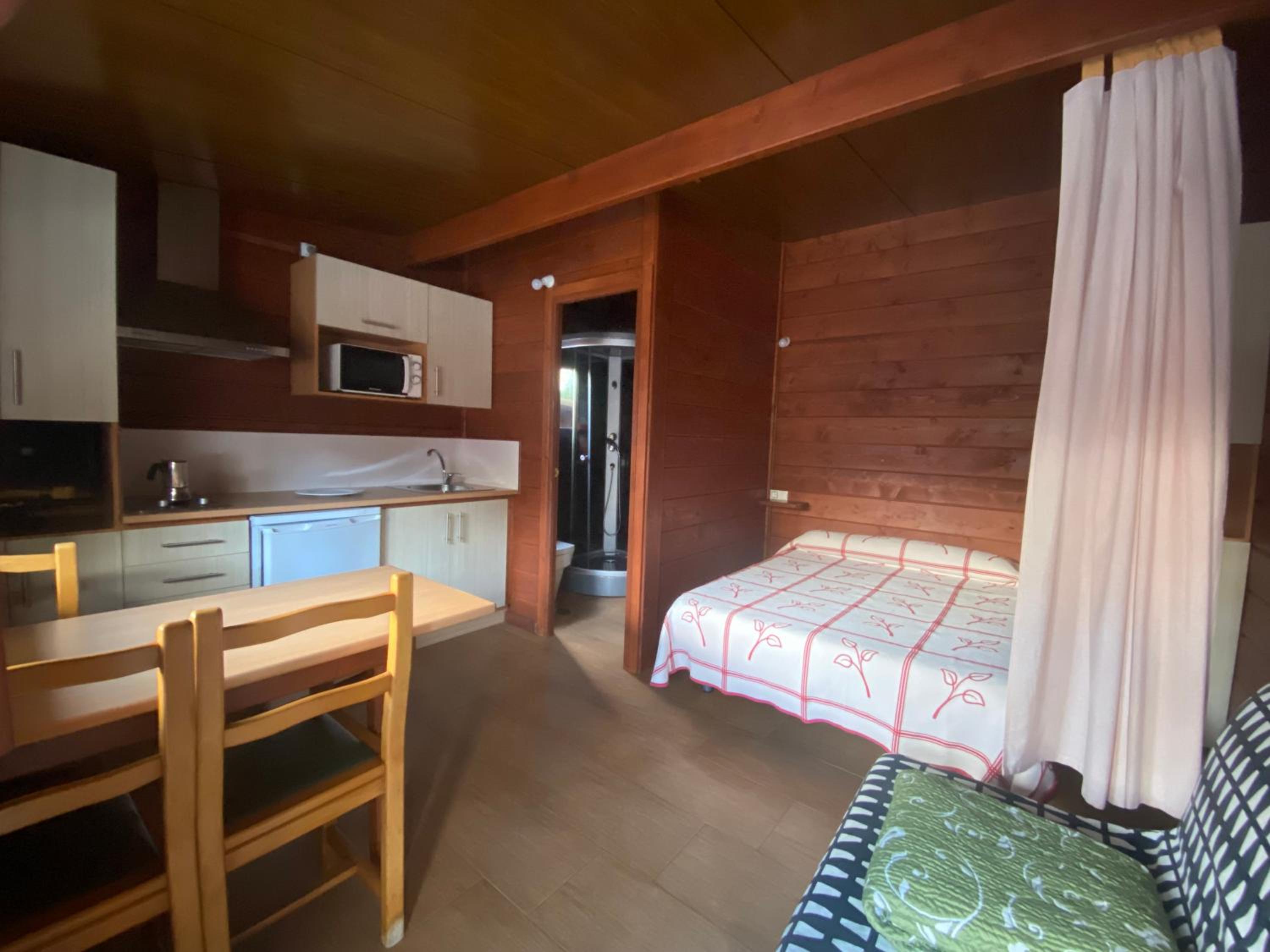 Estudio Bungalow (2 Adultos + 1 Niño)