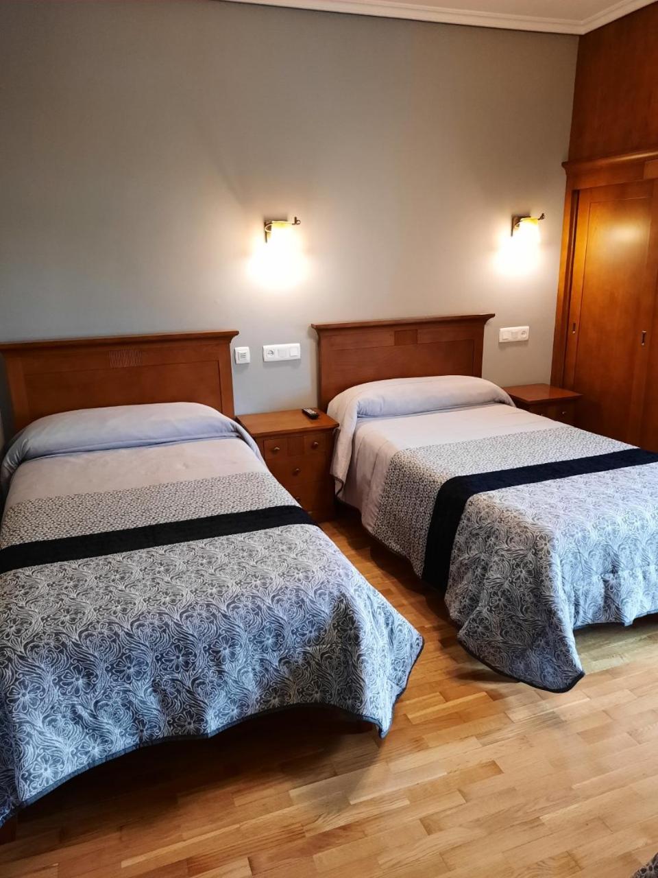 Twin Room - Photo 14