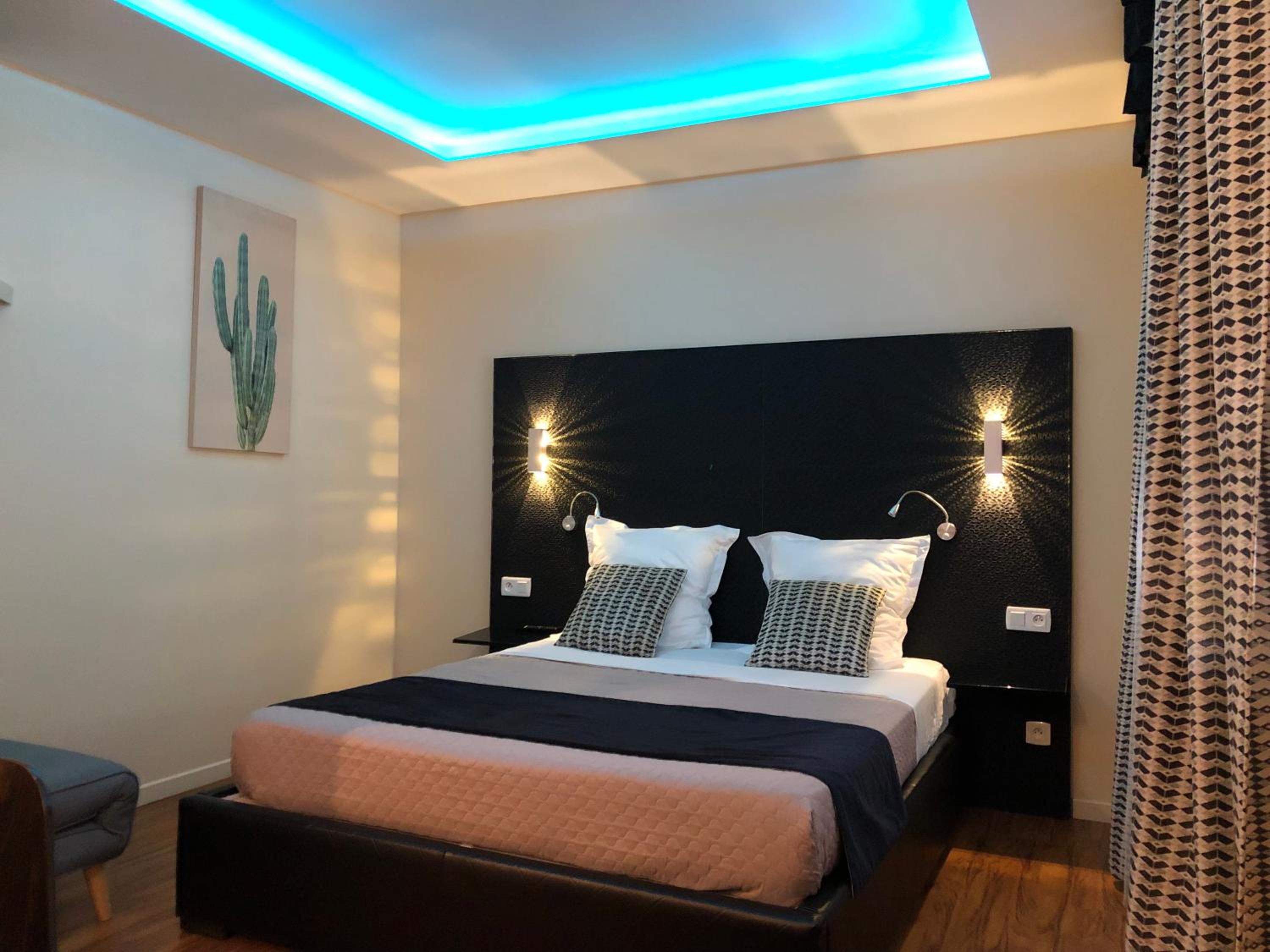 Double Room with Extra Bed photo 1