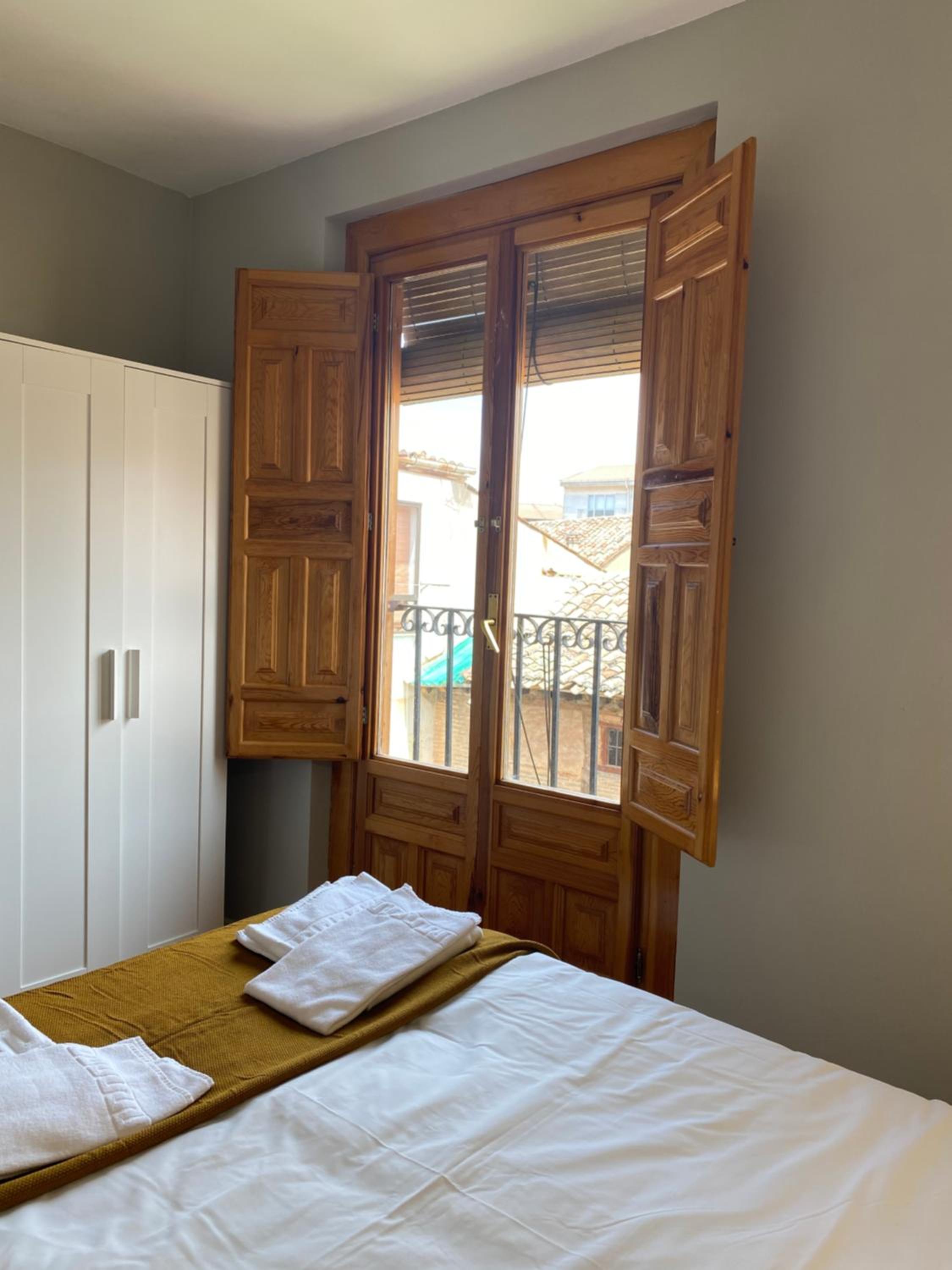 Three-Bedroom Apartment - Photo 9