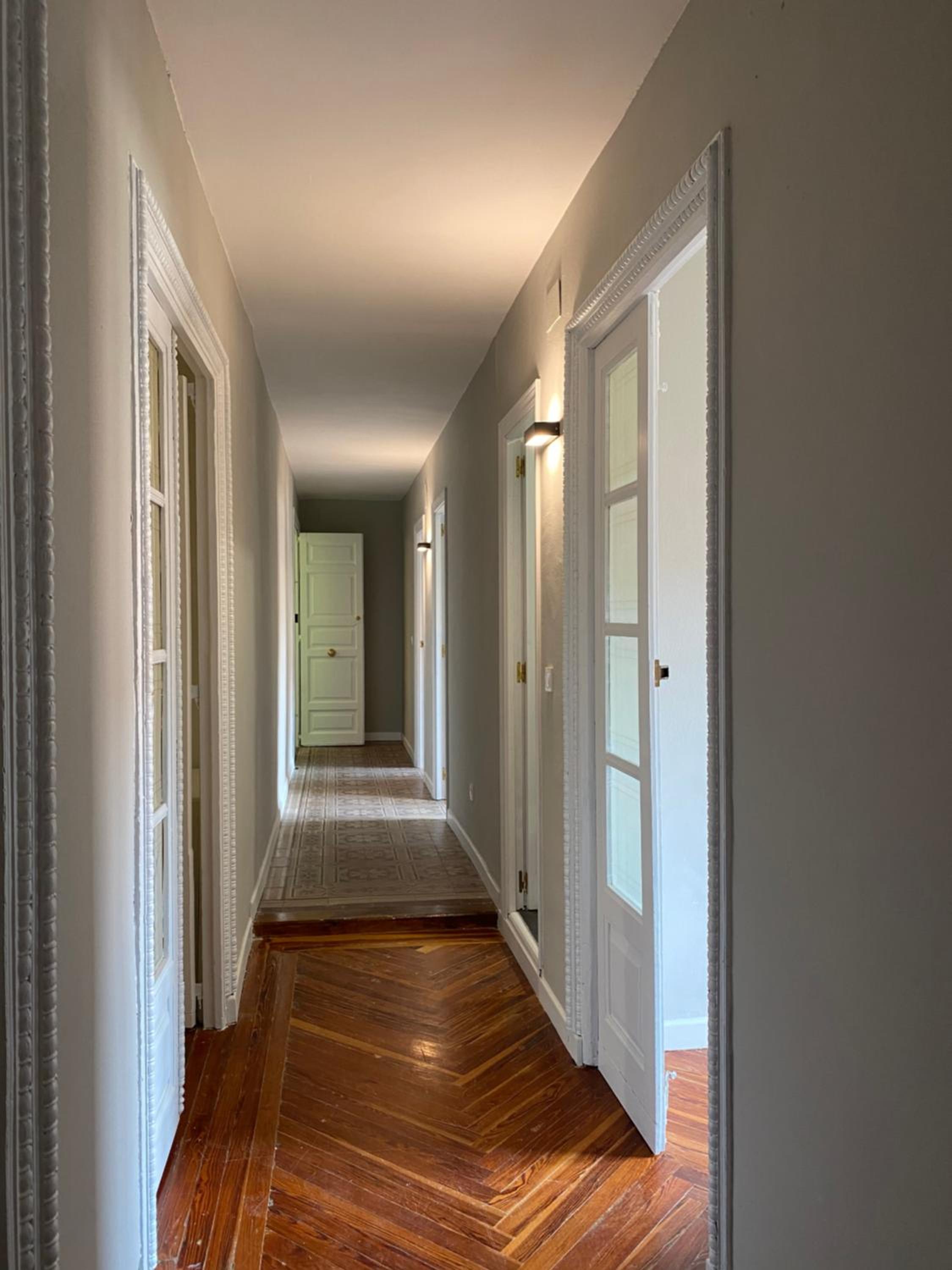 Three-Bedroom Apartment - Photo 4