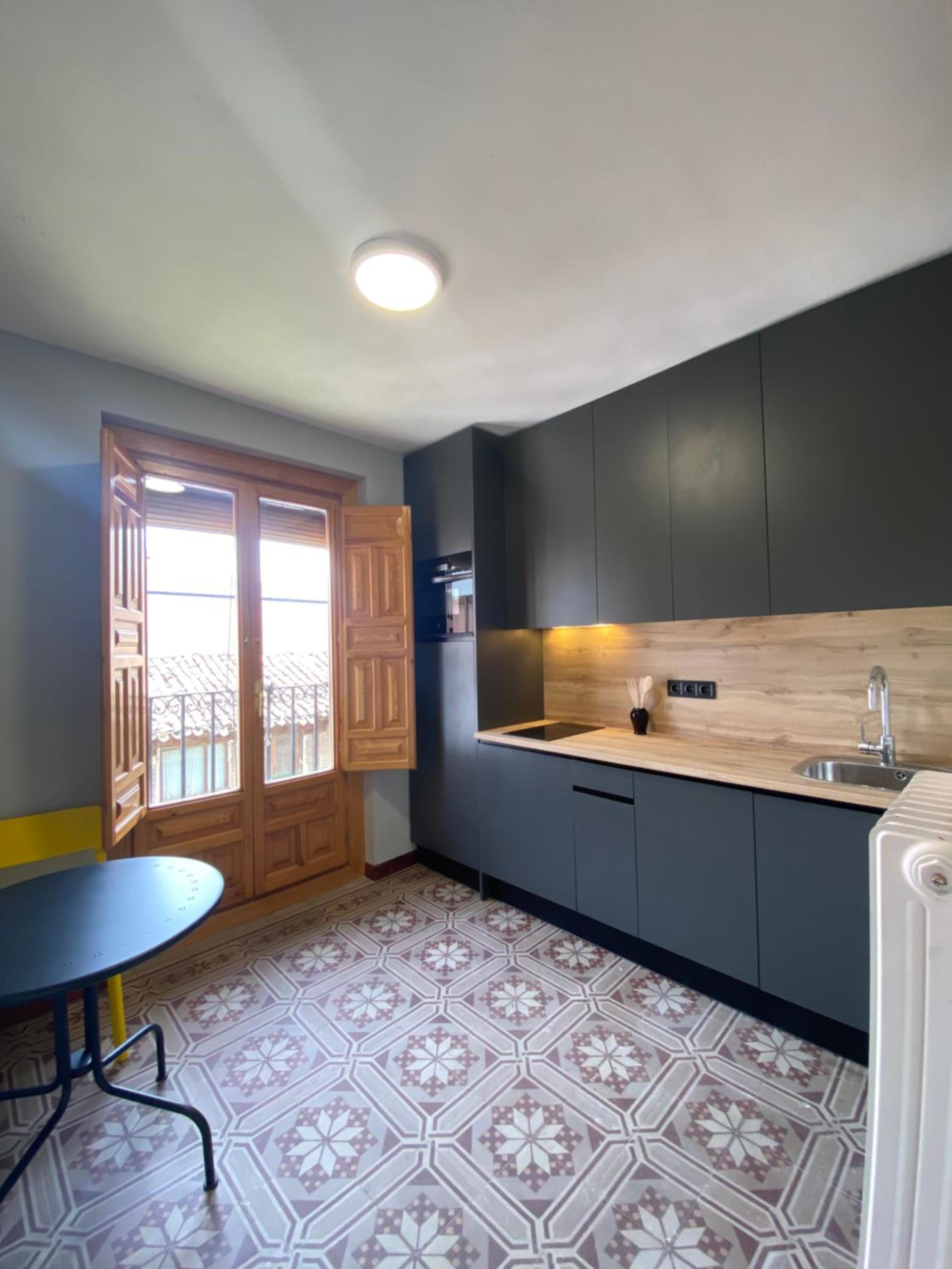 Three-Bedroom Apartment - Photo 5