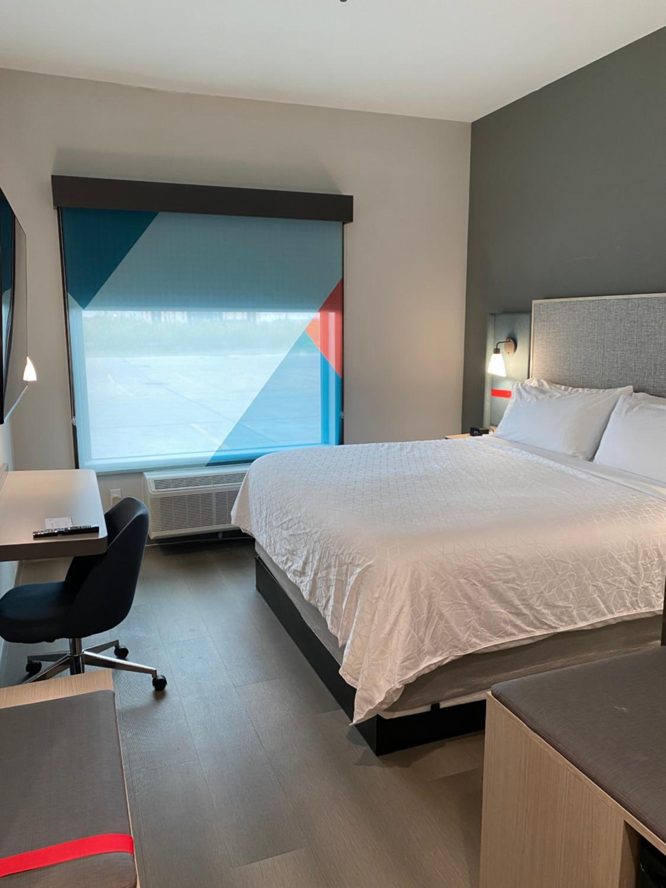 Standard King Room - Photo 7