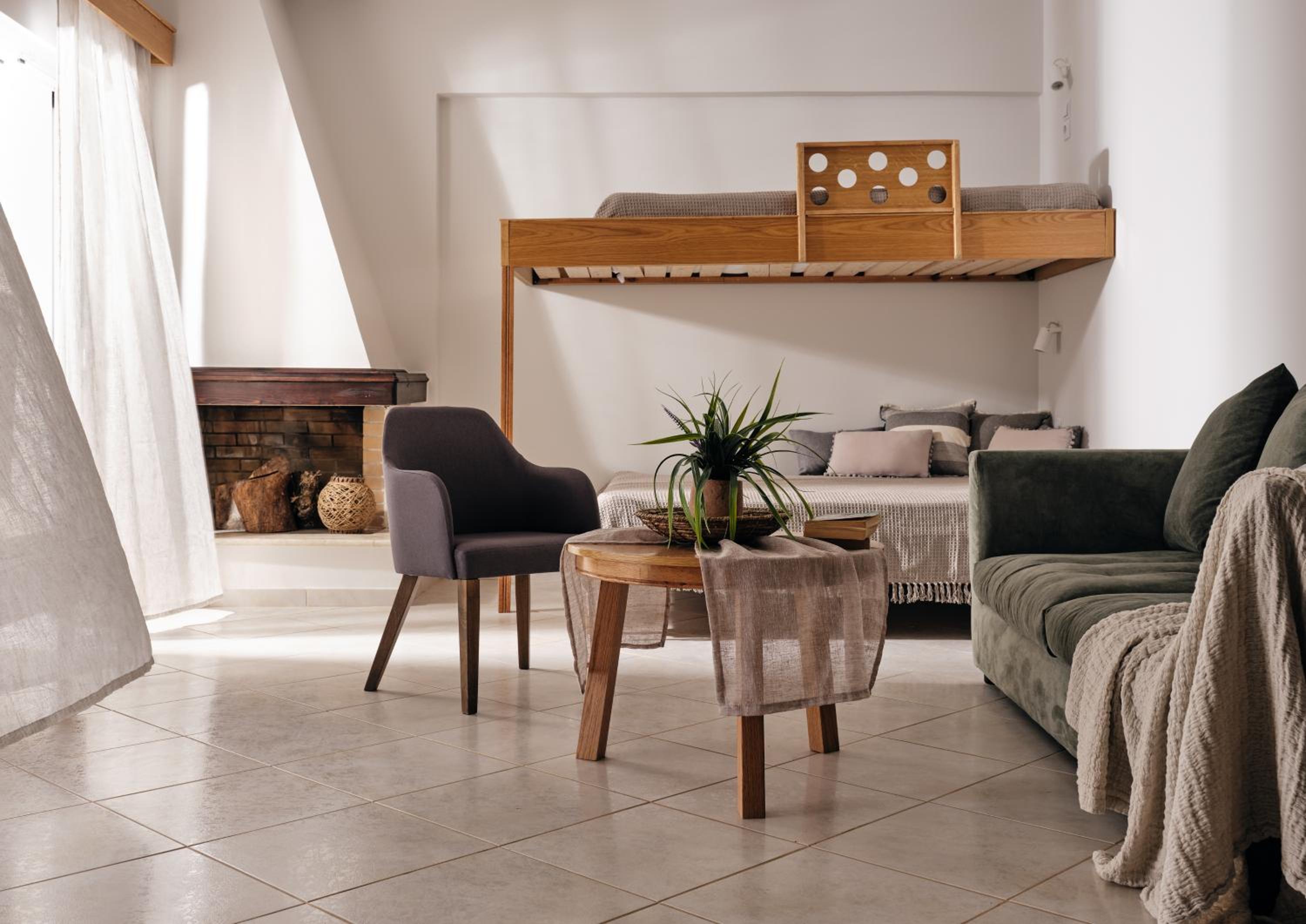 Deluxe Family Suite photo 1