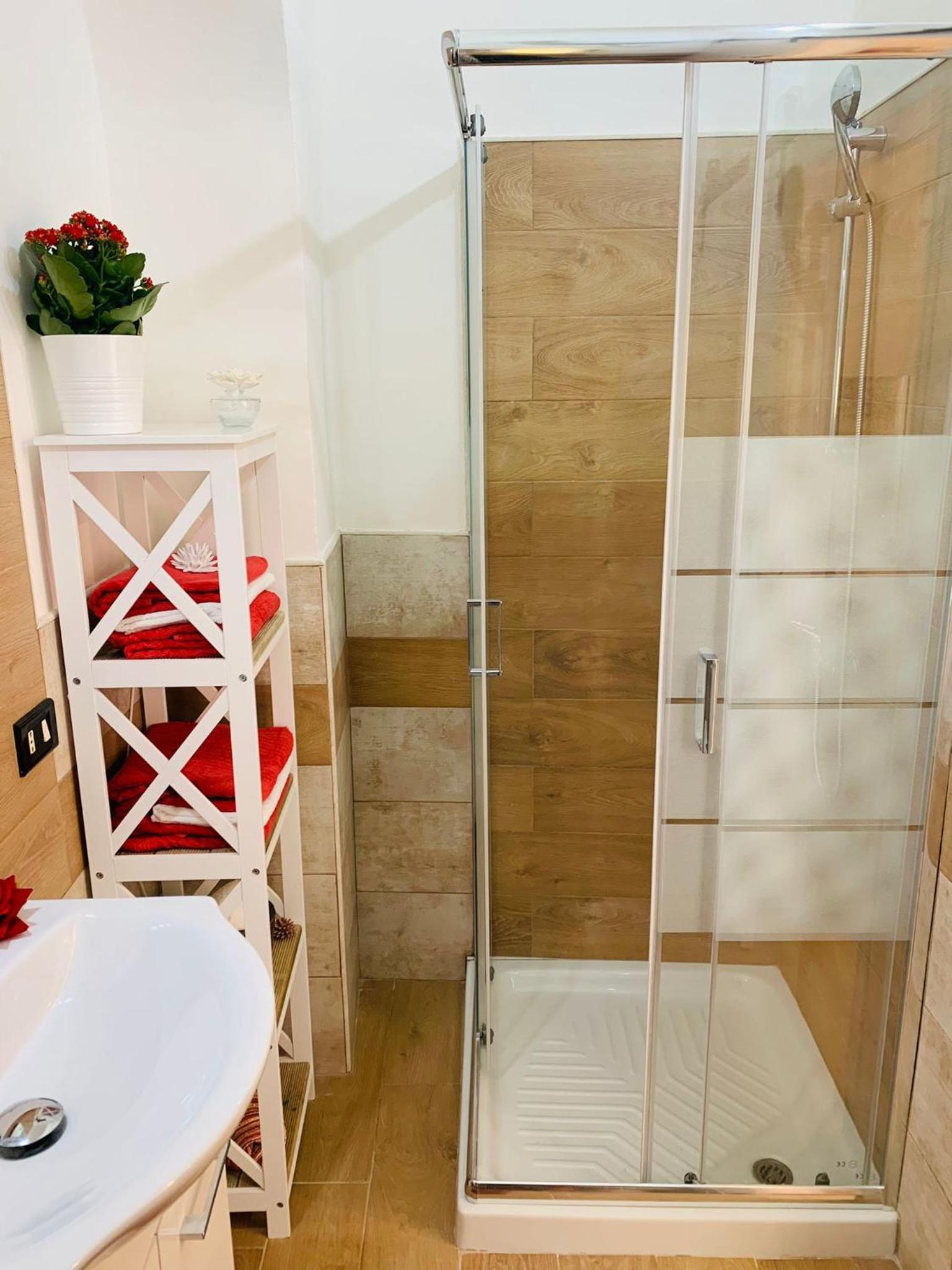 One-Bedroom Apartment - Photo 7