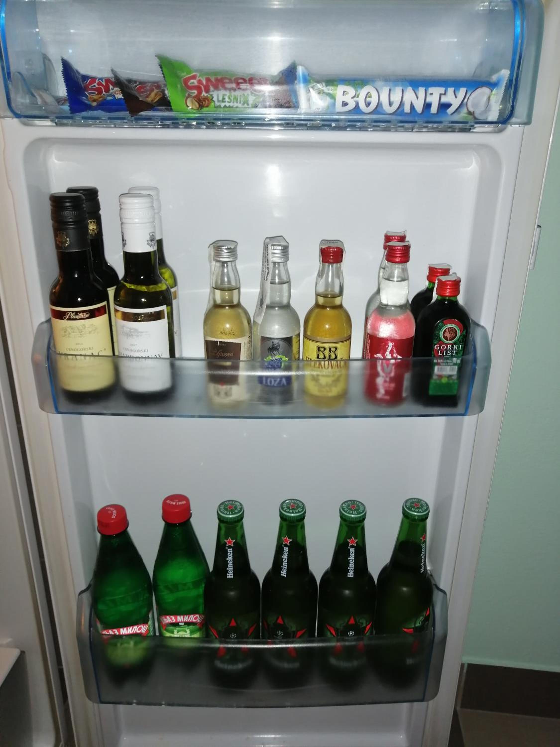 Apartment photo 2