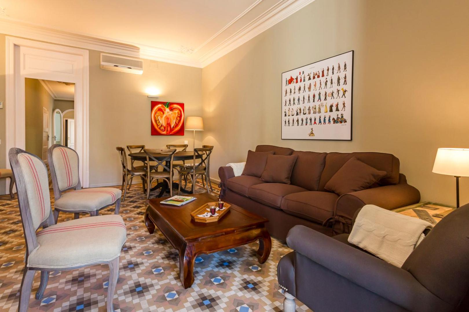 Three-Bedroom Apartment (Passeig de Gracia, 51) photo 2