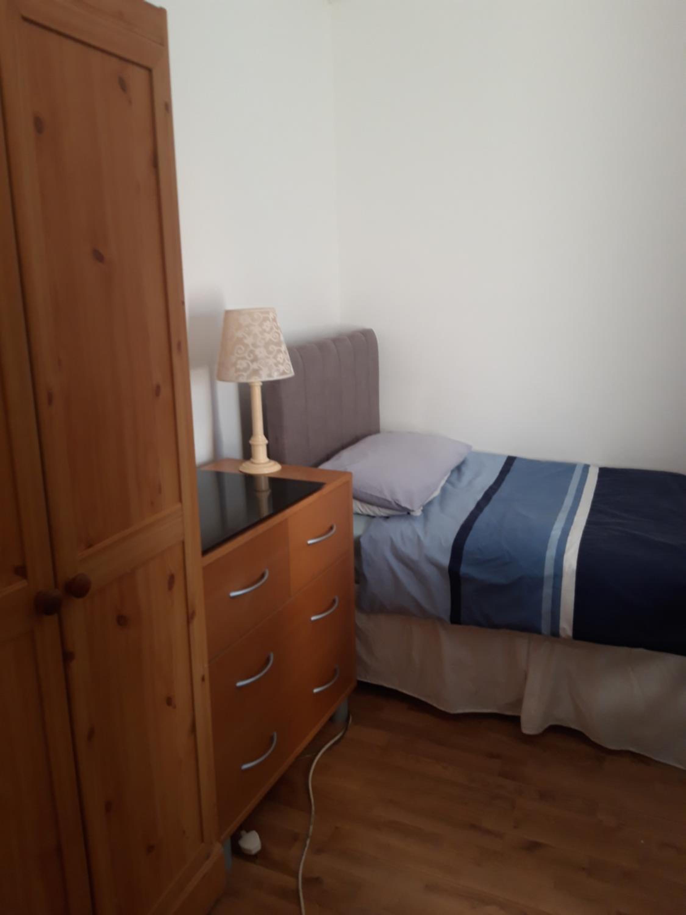 Single Room with Shared Bathroom photo 1