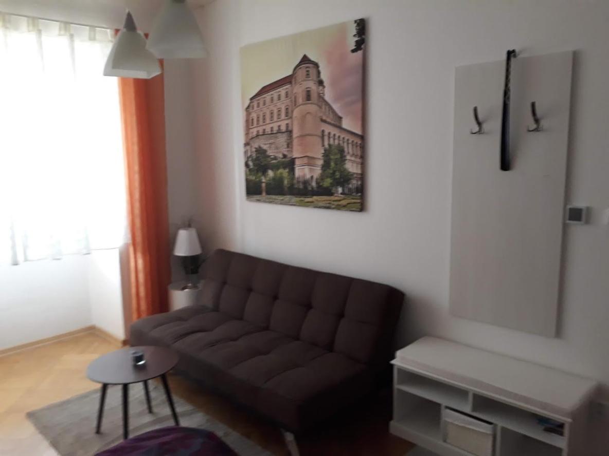 King Room - Disability Access photo 2