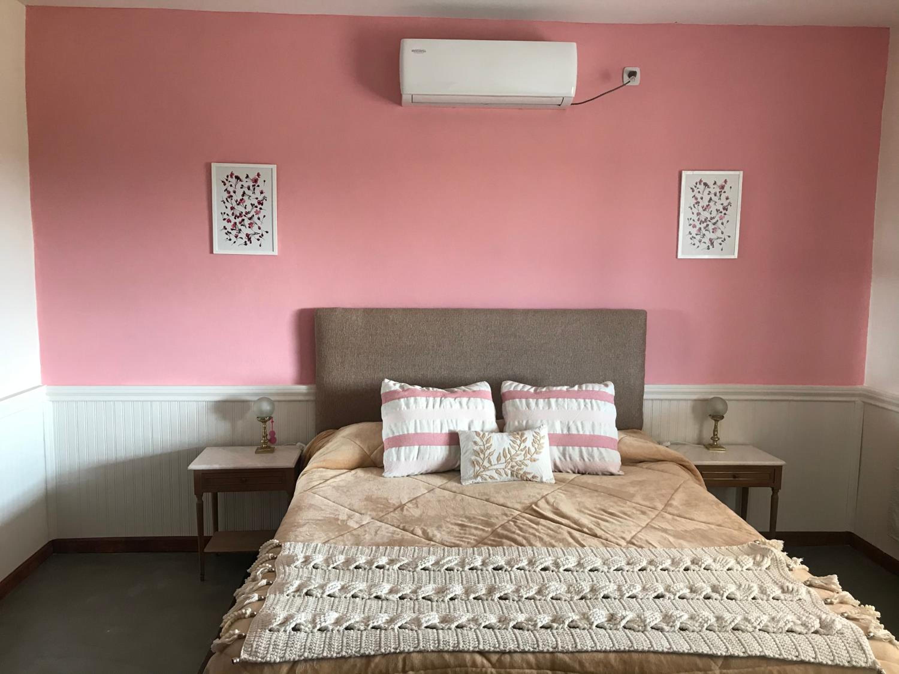 Double Room with Pool and Mountain View