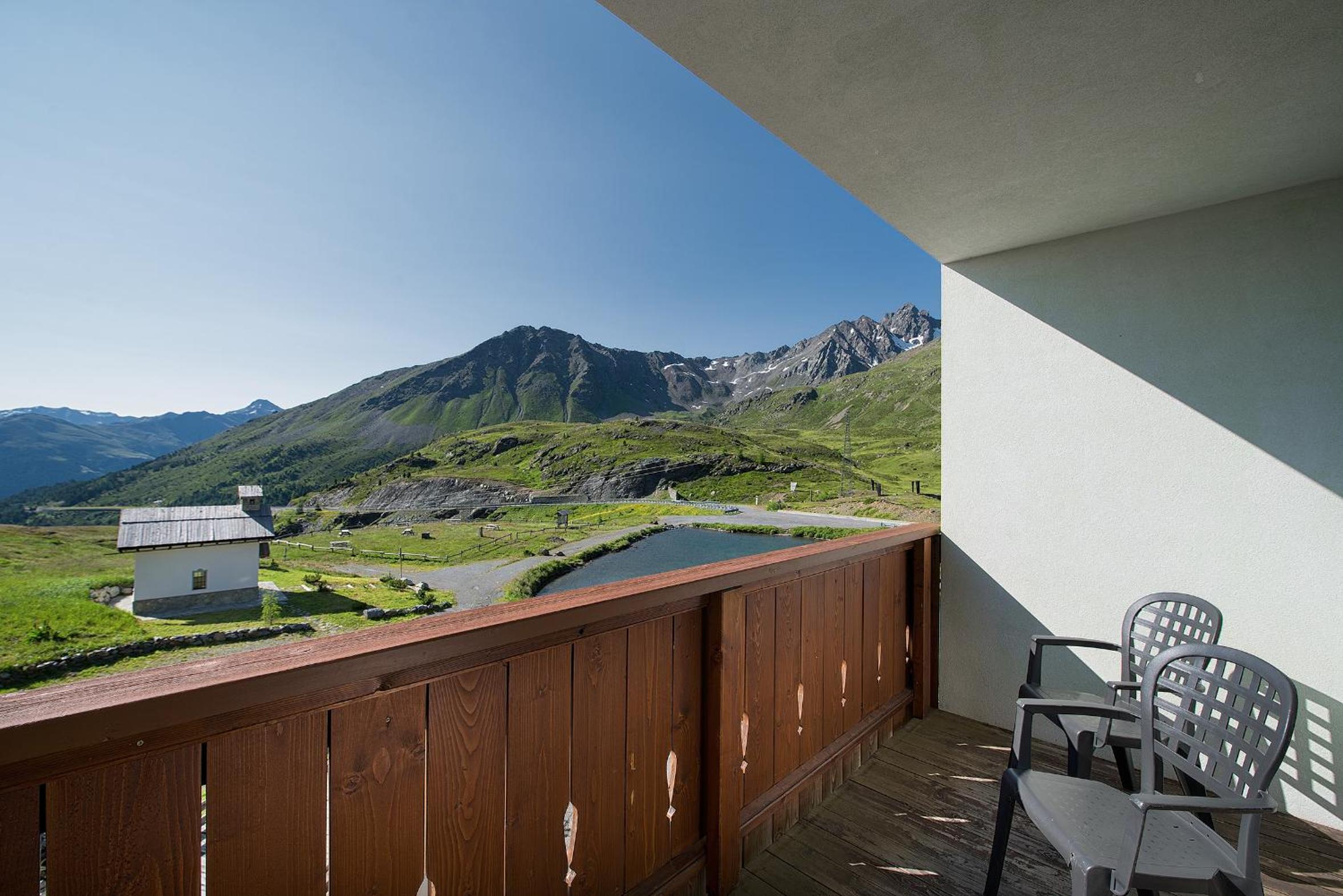 Double or Twin Room with Mountain View - Photo 5
