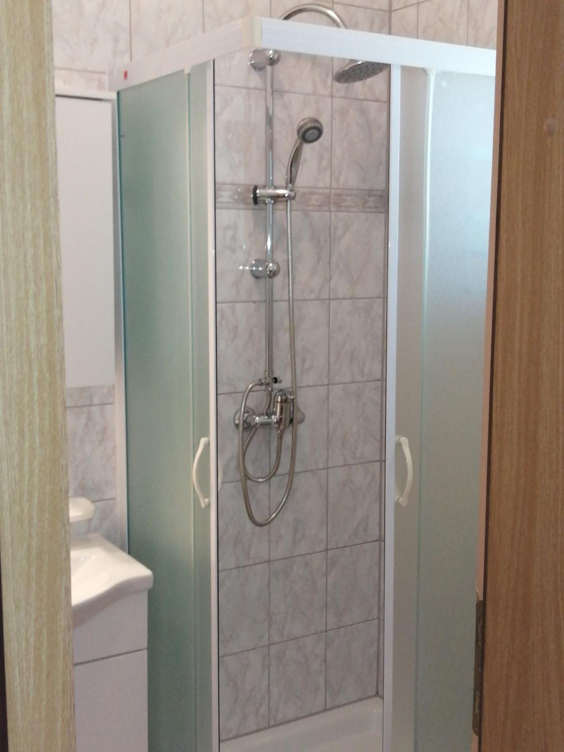 Double Room - Photo 18