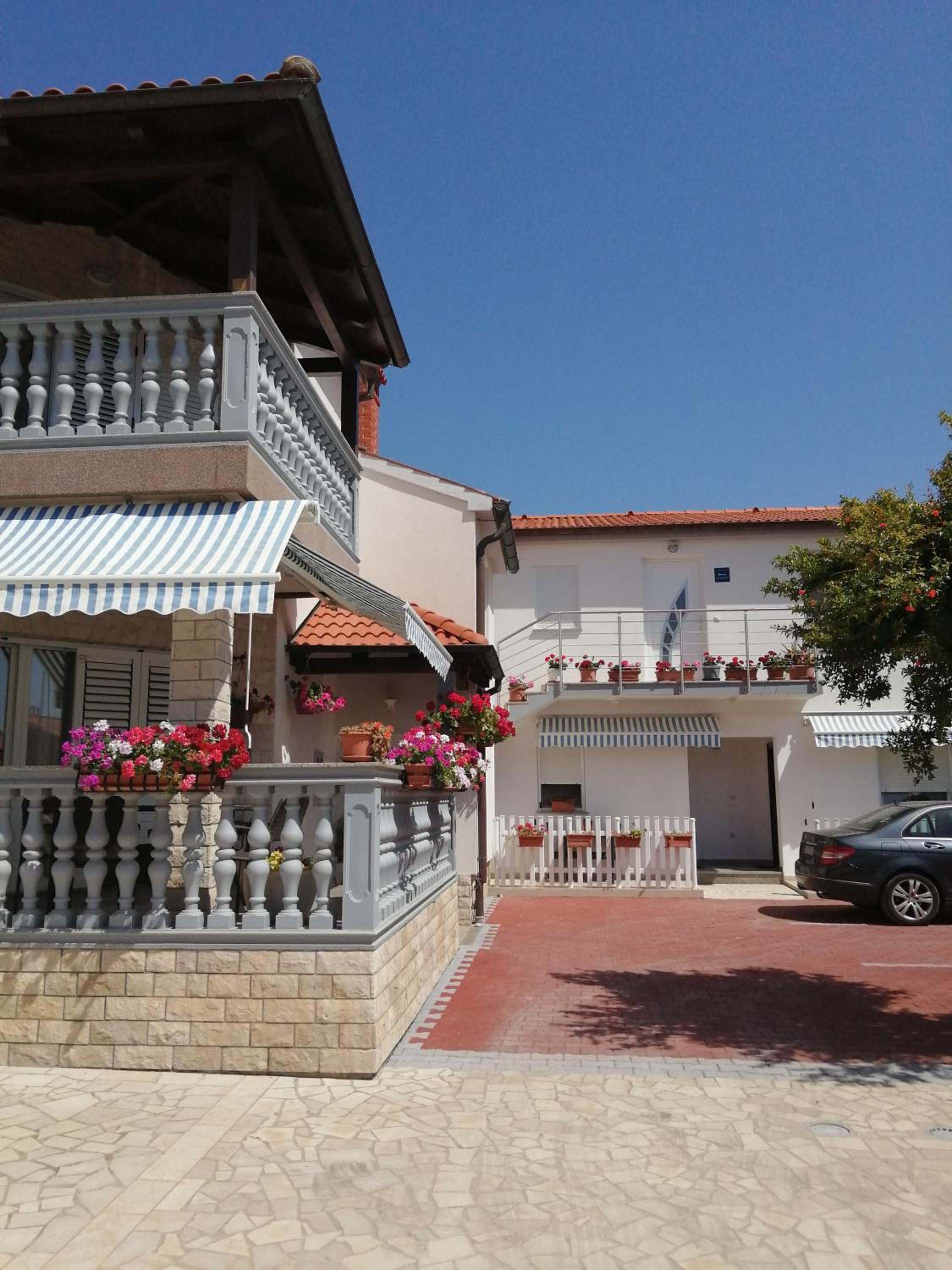 Studio with Balcony - Photo 27