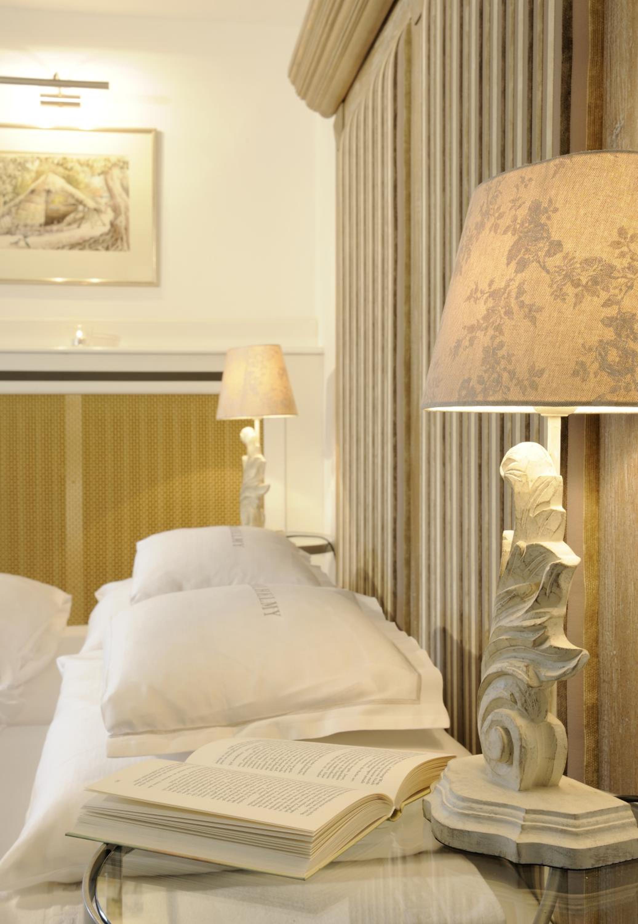 Standard Double Room - Photo 15