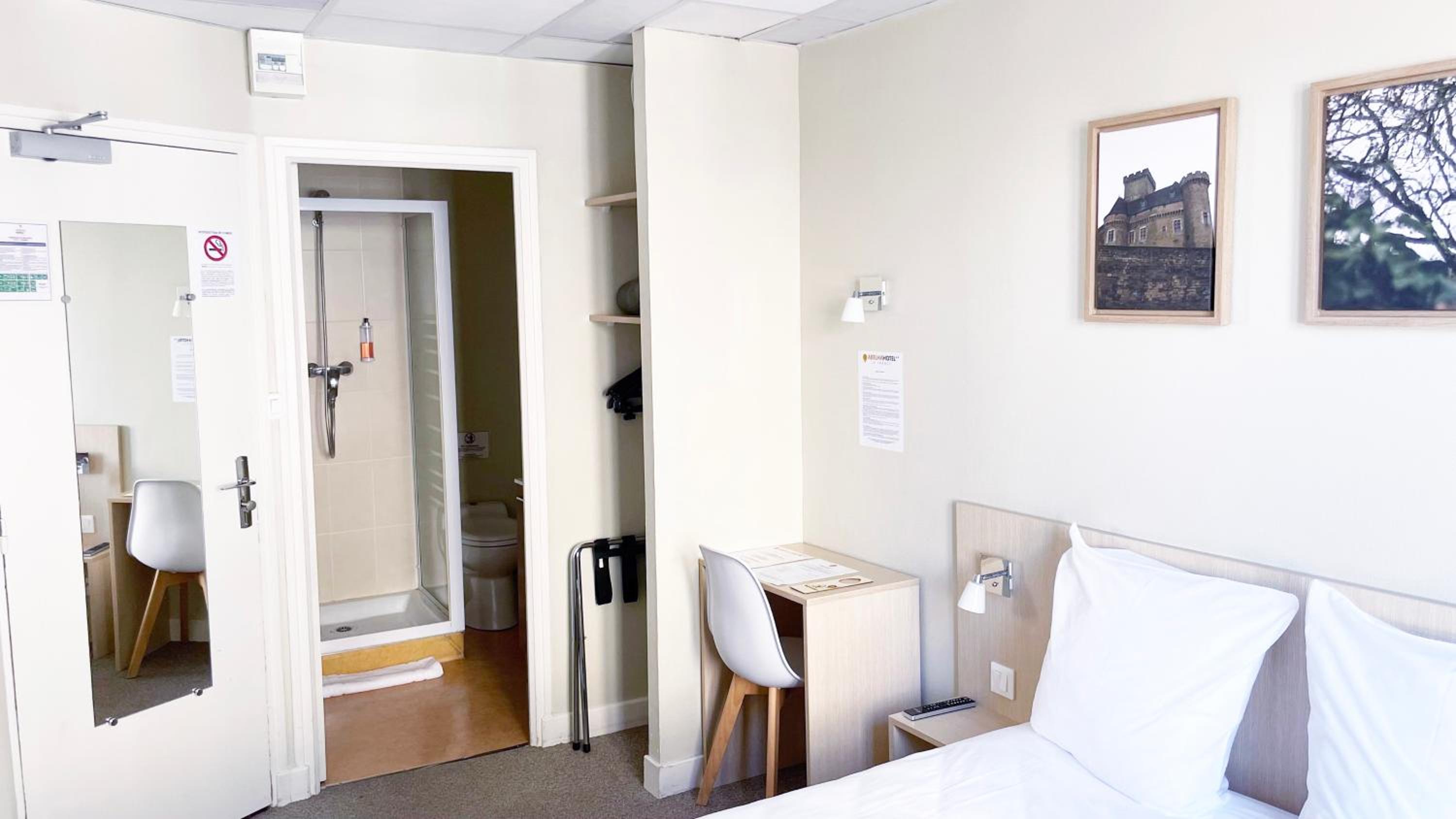 Double Room - Photo 4