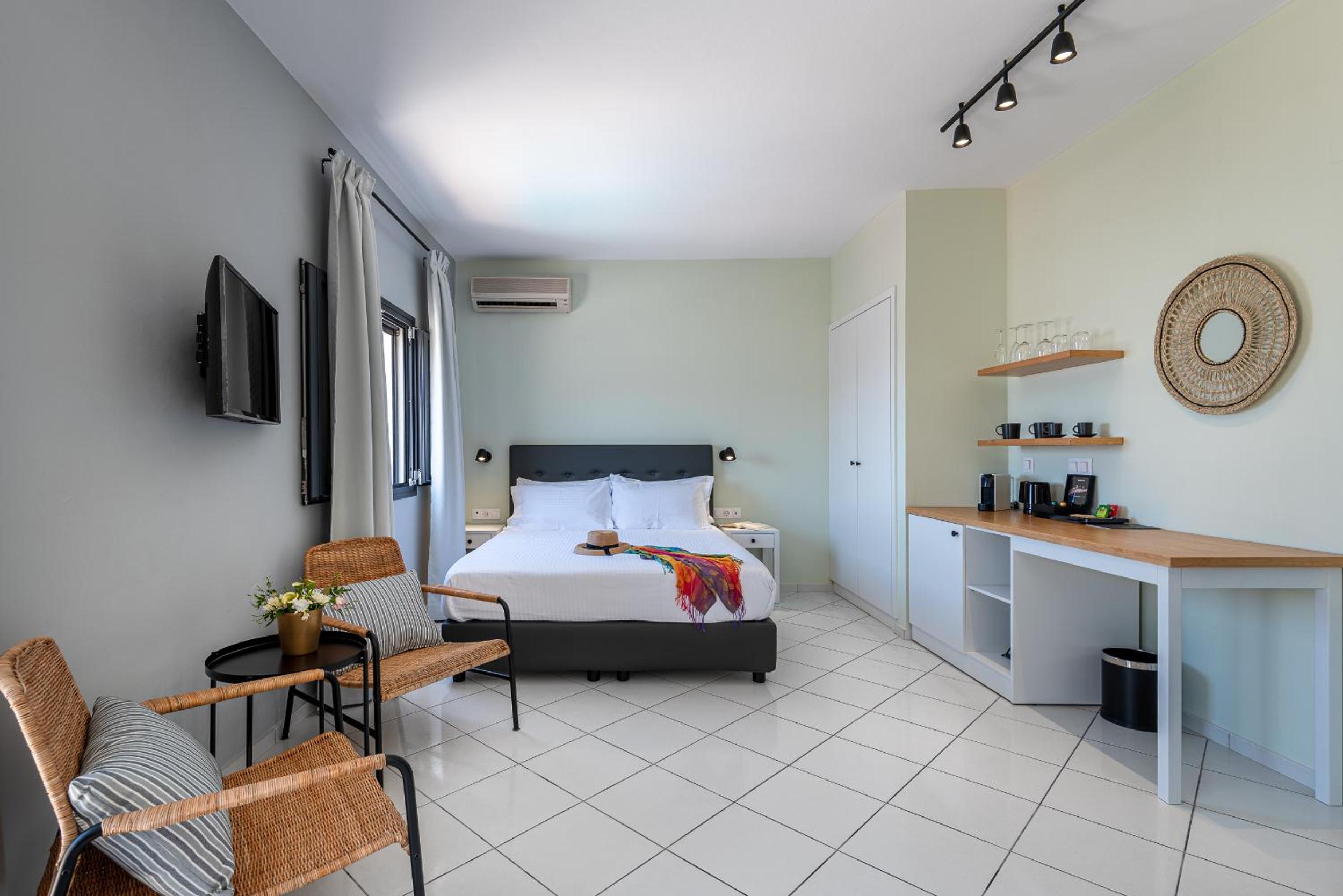 Budget Double Room - Photo 1