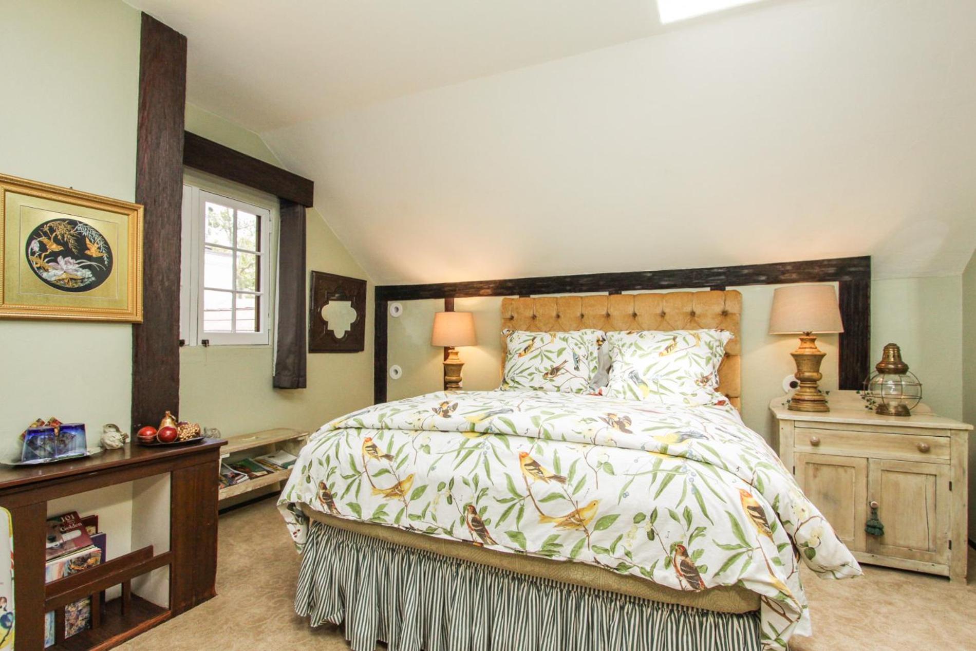 Queen Room with Garden View ( 3rd Floor ) photo 3
