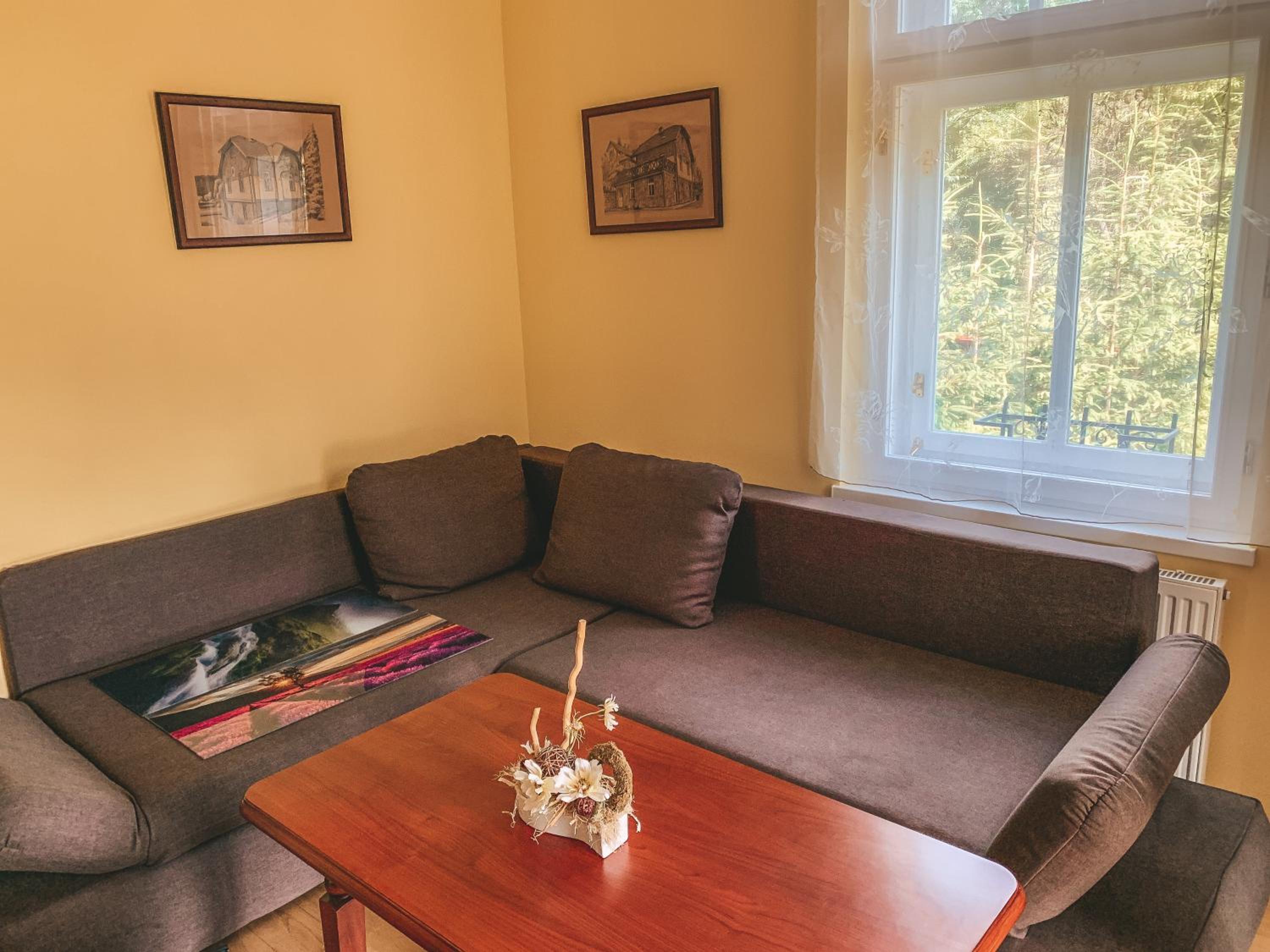 Apartment with Terrace and Jacuzzi  photo 1