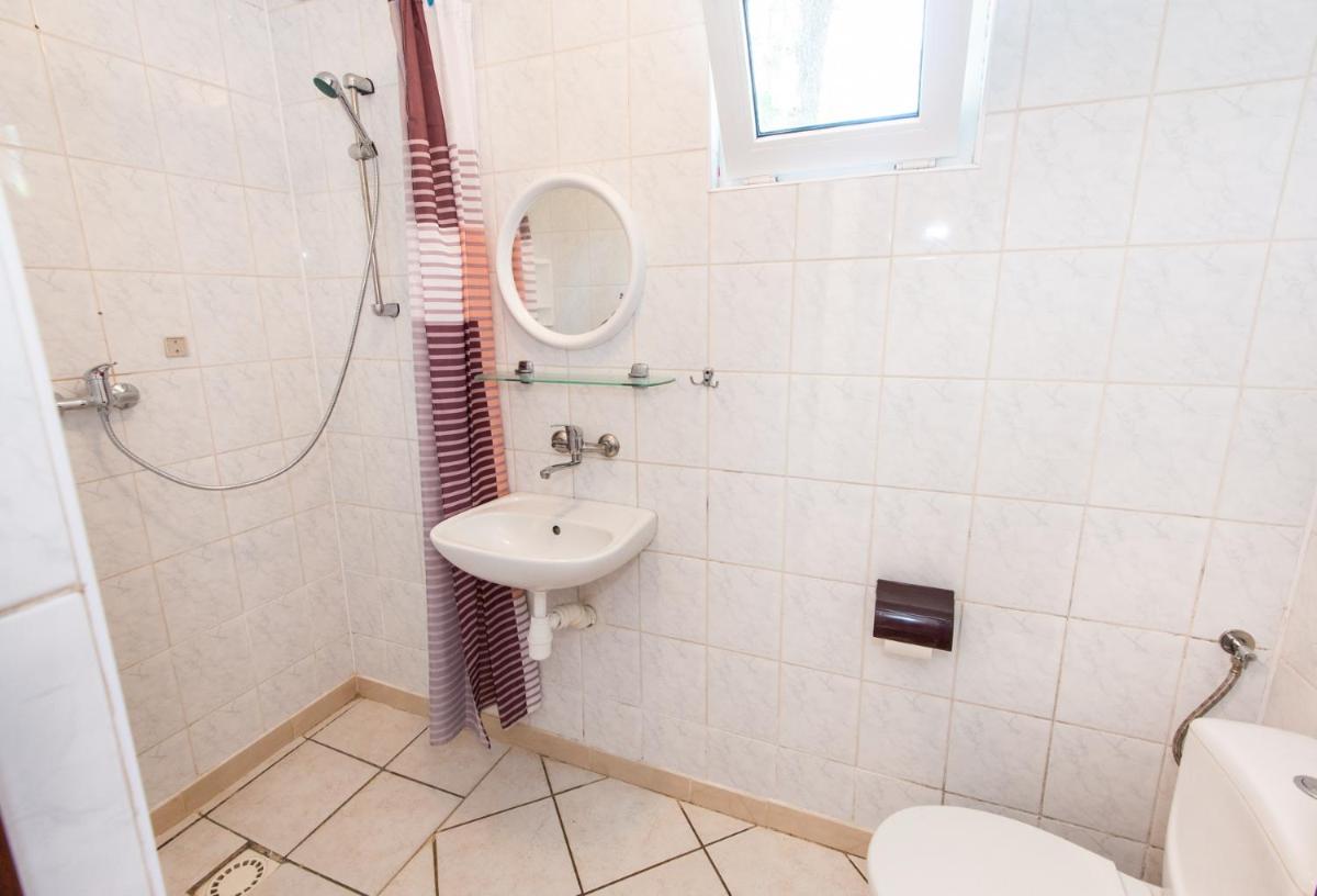 Apartment - Photo 13