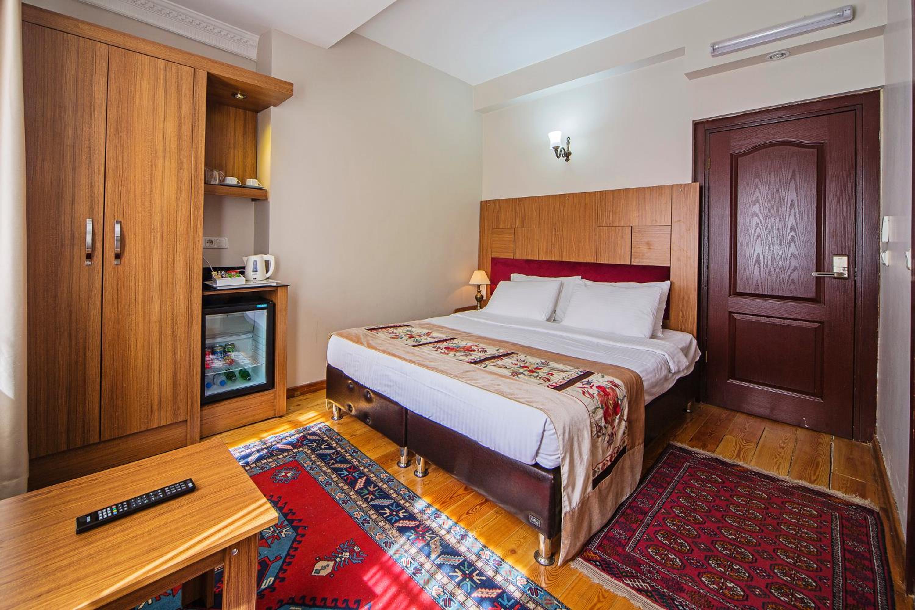 Double or Twin Room photo 2