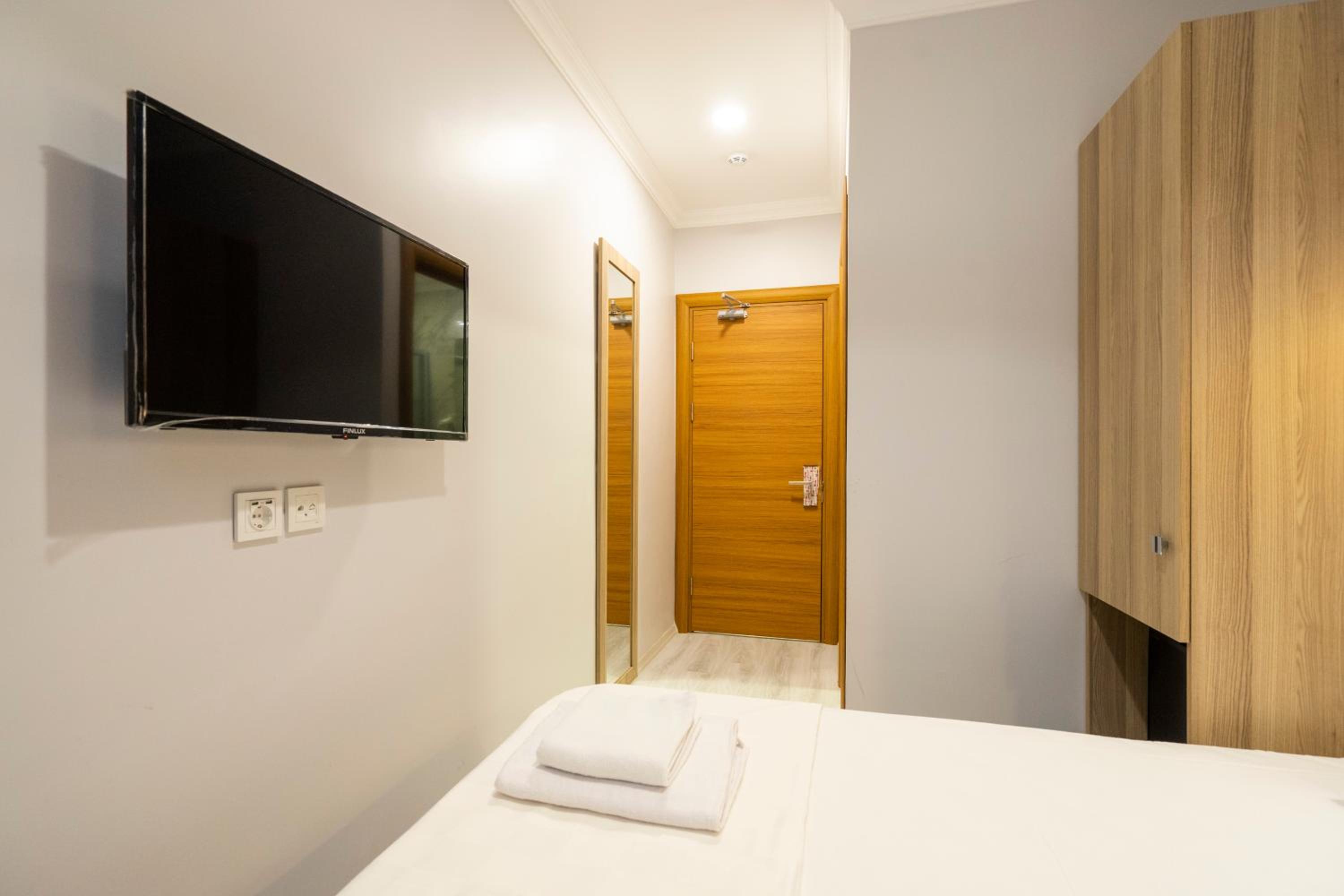 Single Room with Balcony photo 1