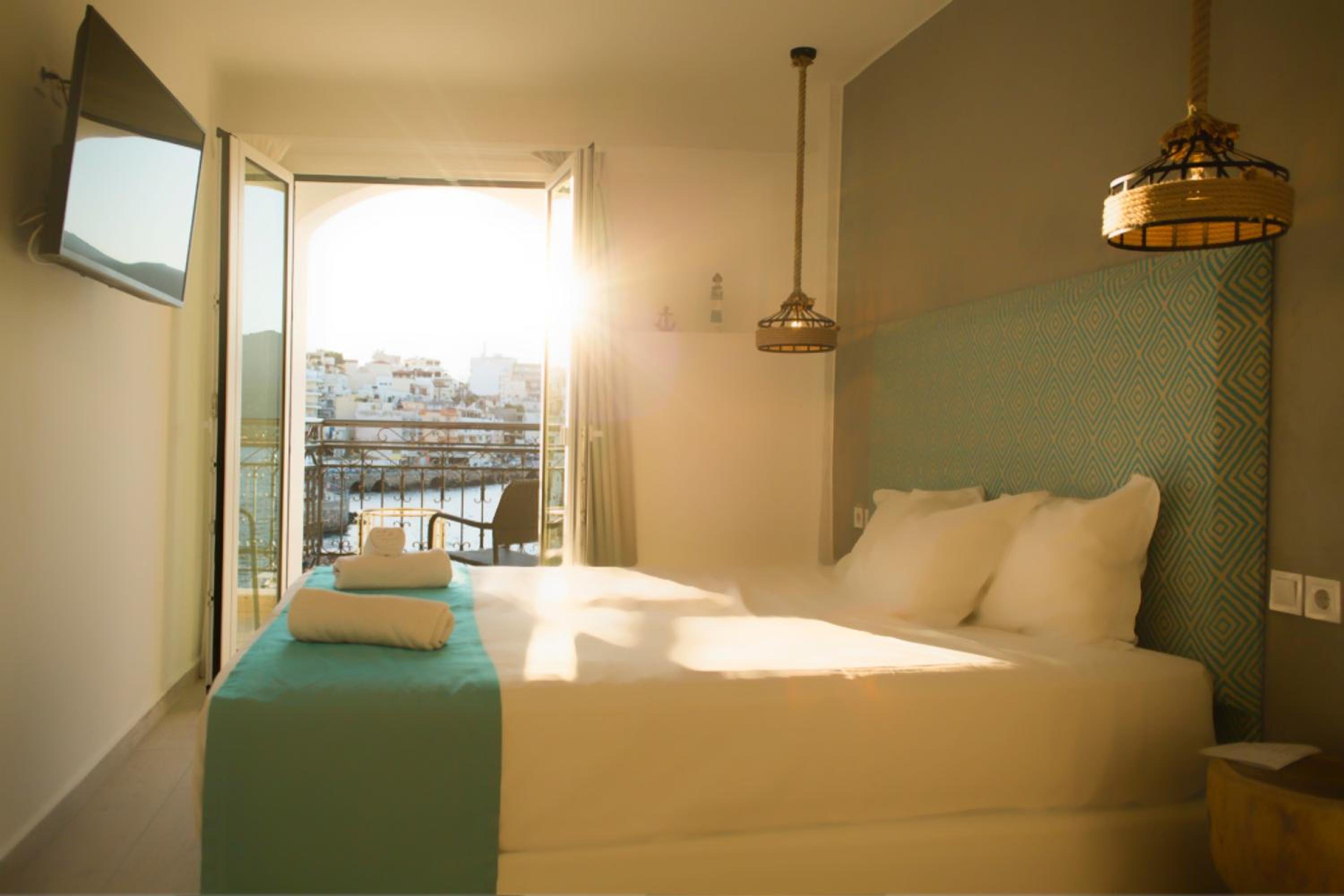 Double Room with Sea View - Photo 6
