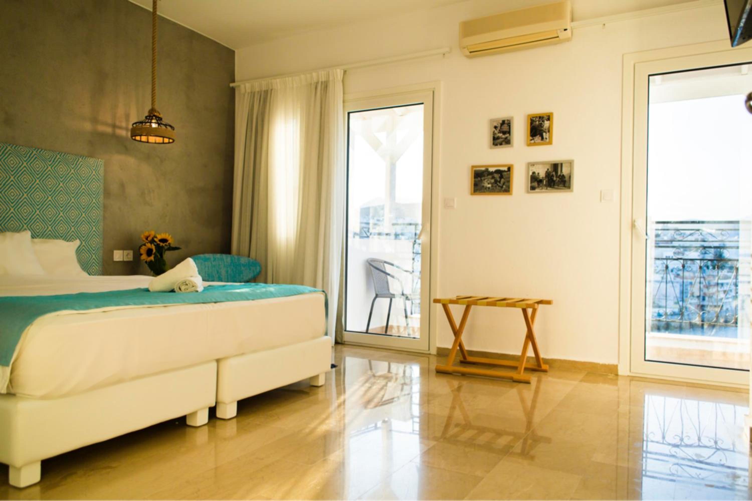Double Room with Sea View - Photo 8