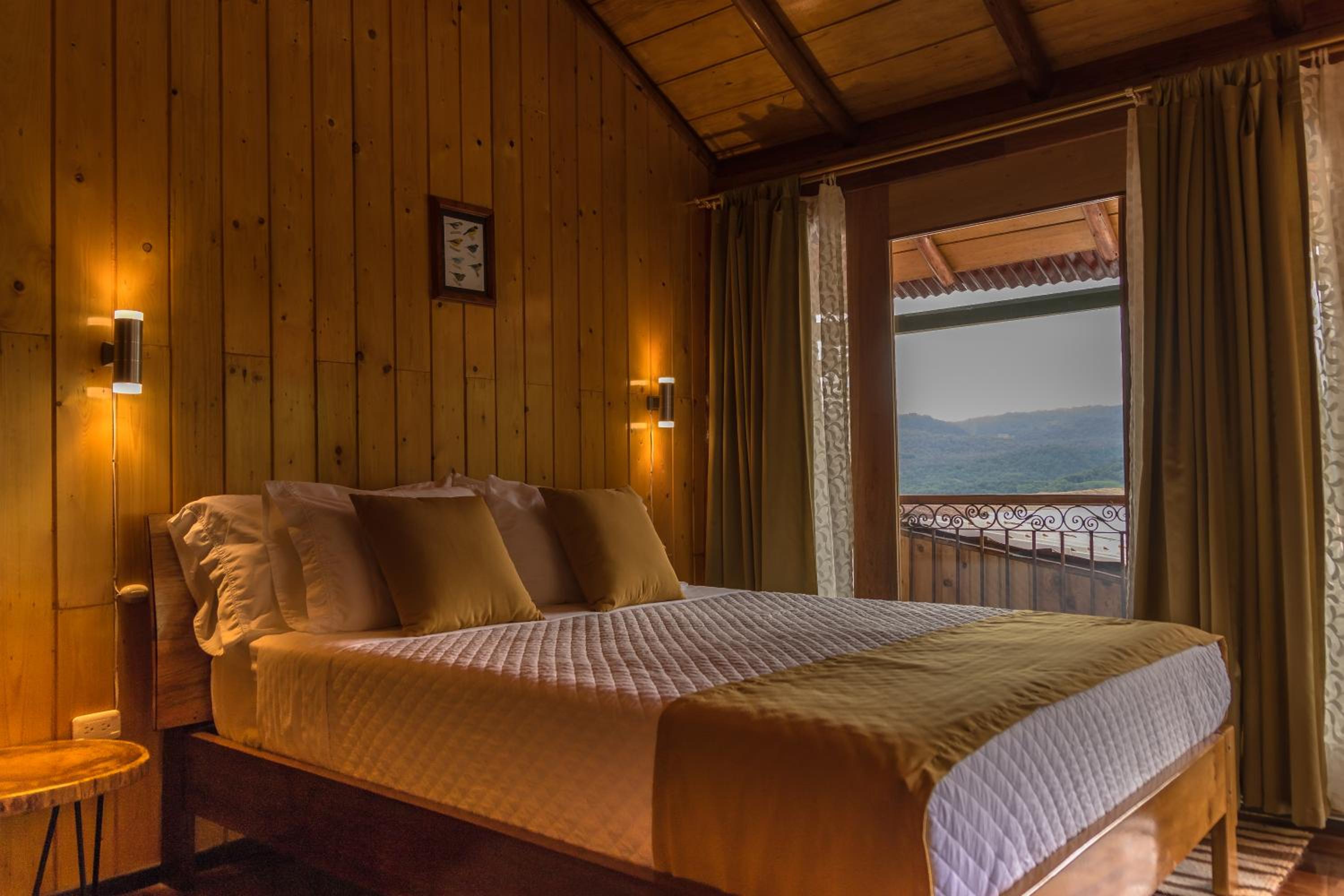 Queen Room with Balcony