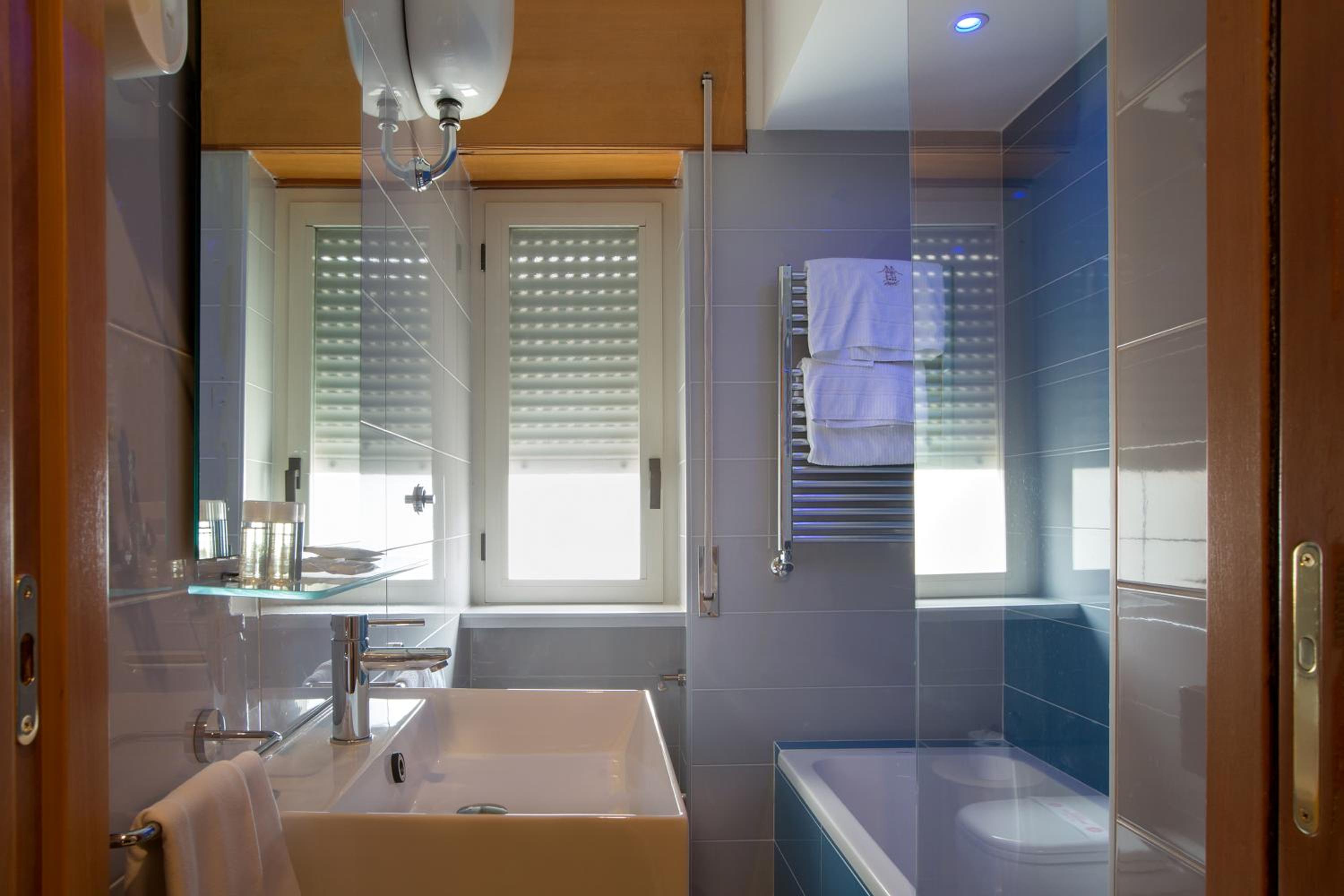 Superior Double Room - Photo 2