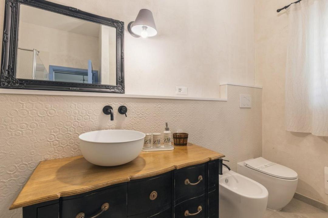 Deluxe Double Room with Balcony and Sea View - Photo 9