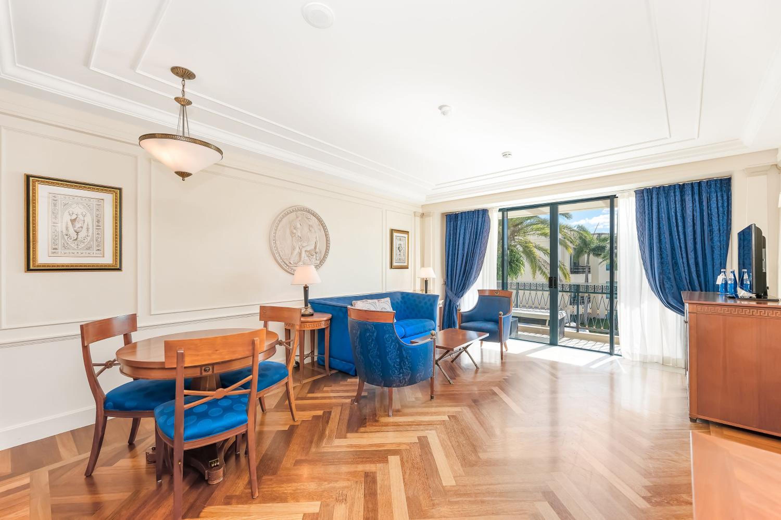 Lagoon Suite