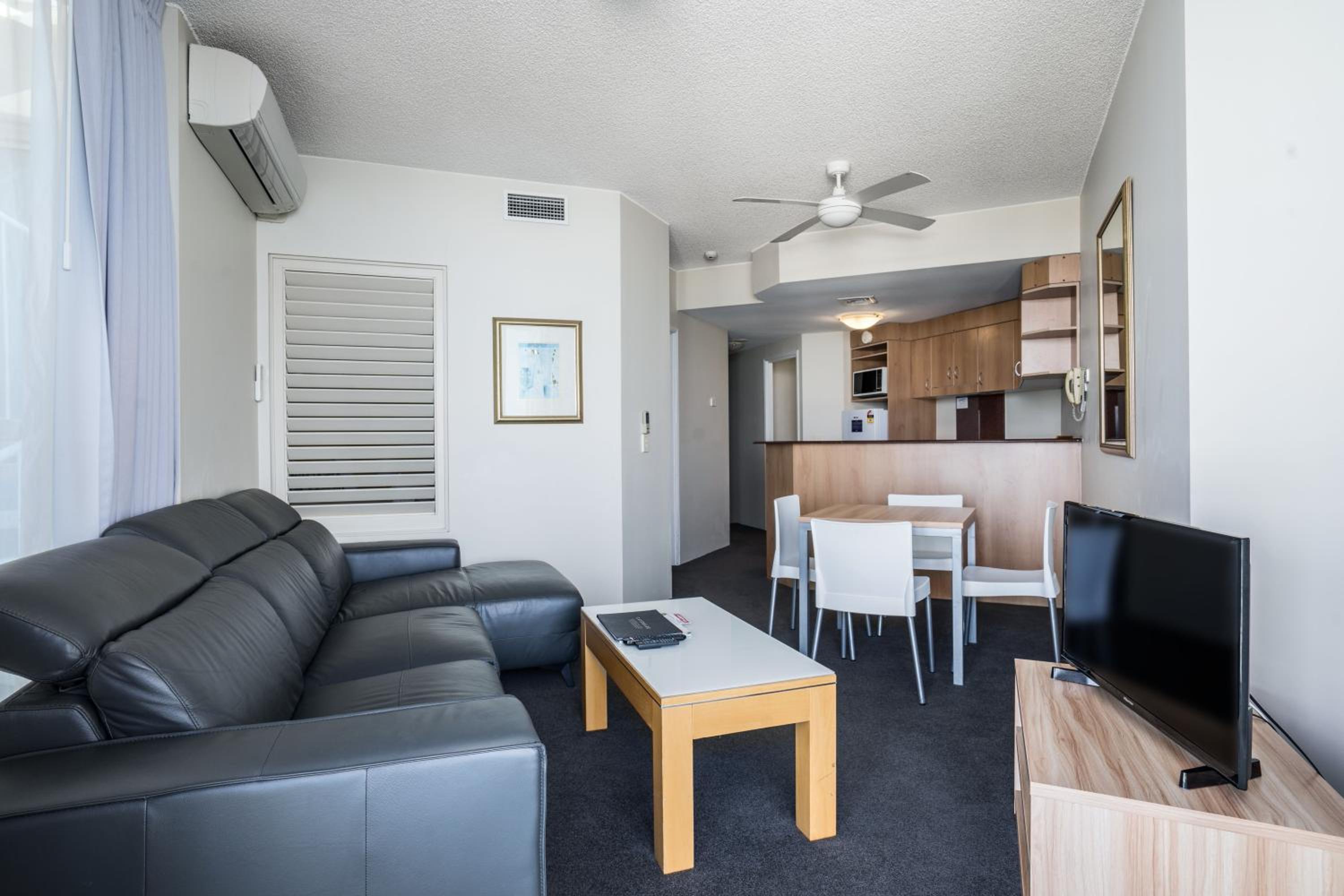 One-Bedroom Rooftop