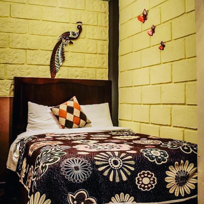Twin Room with Private Bathroom