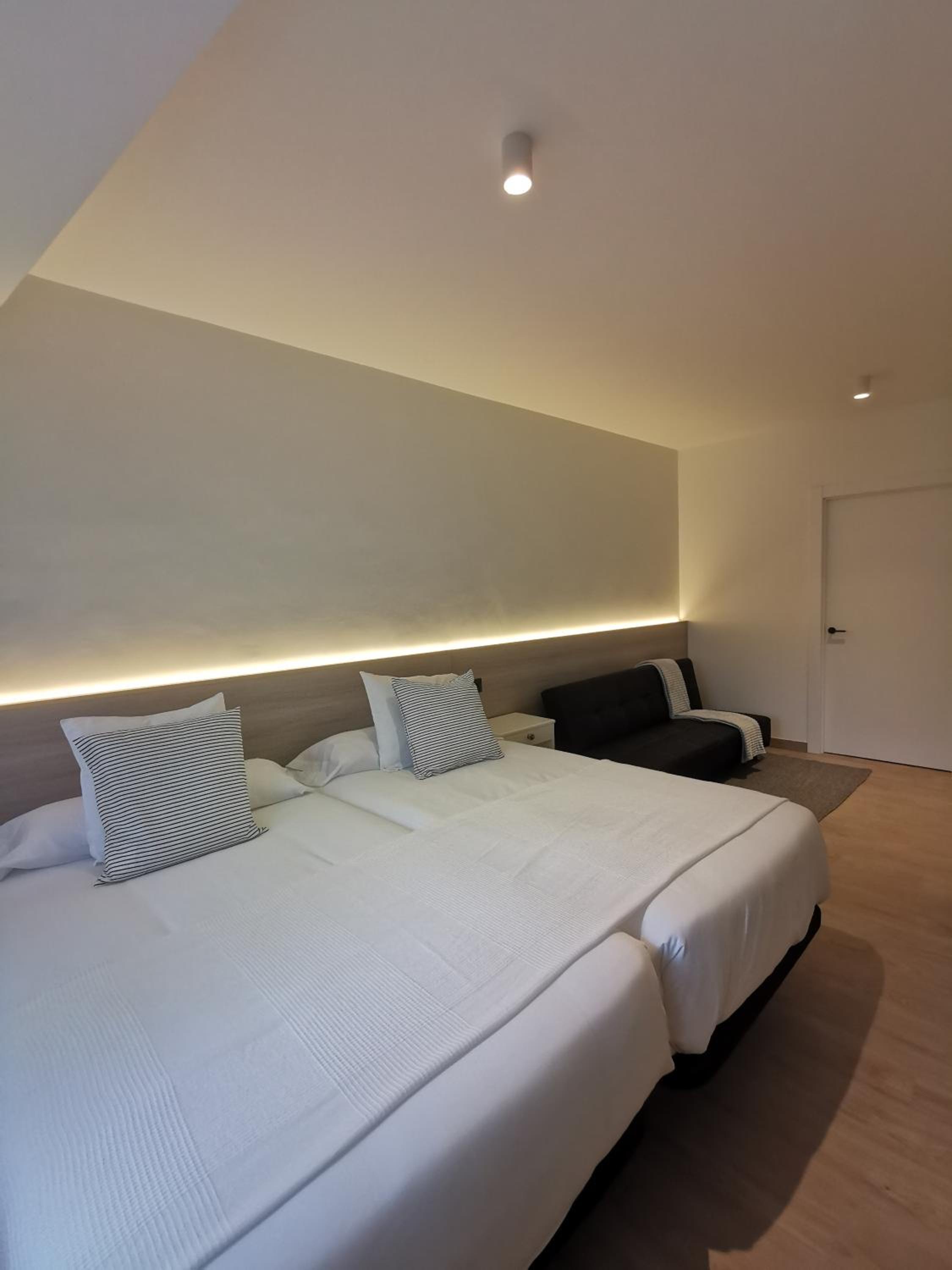Triple Room - Photo 7
