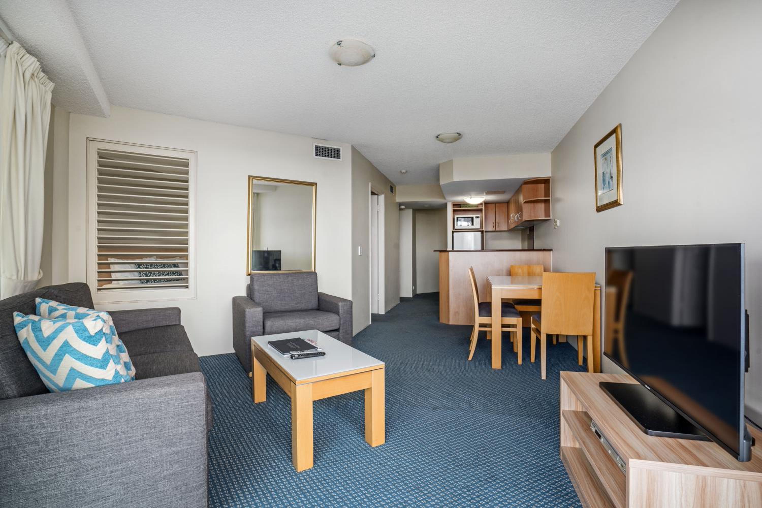 One-Bedroom Superior photo 2