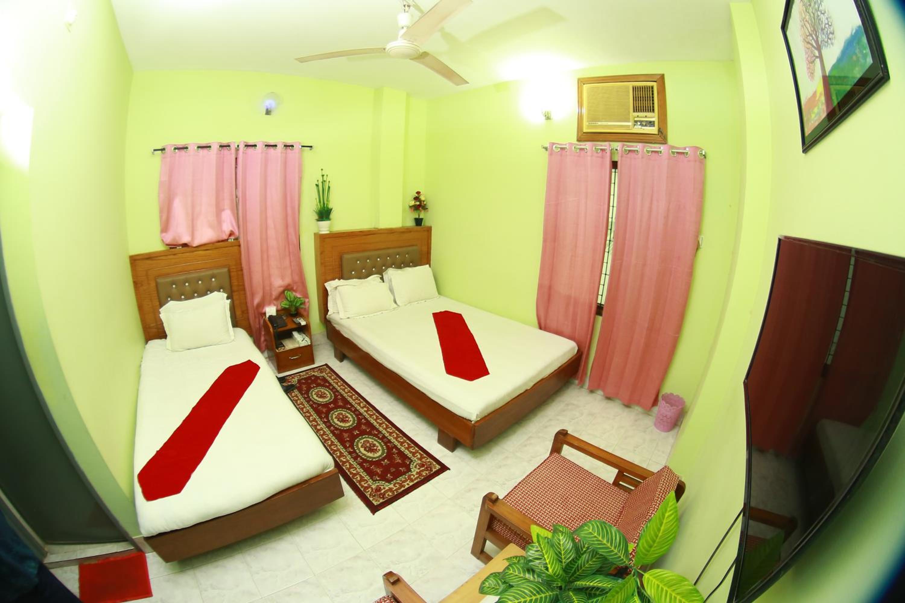 Deluxe Triple Room photo 2