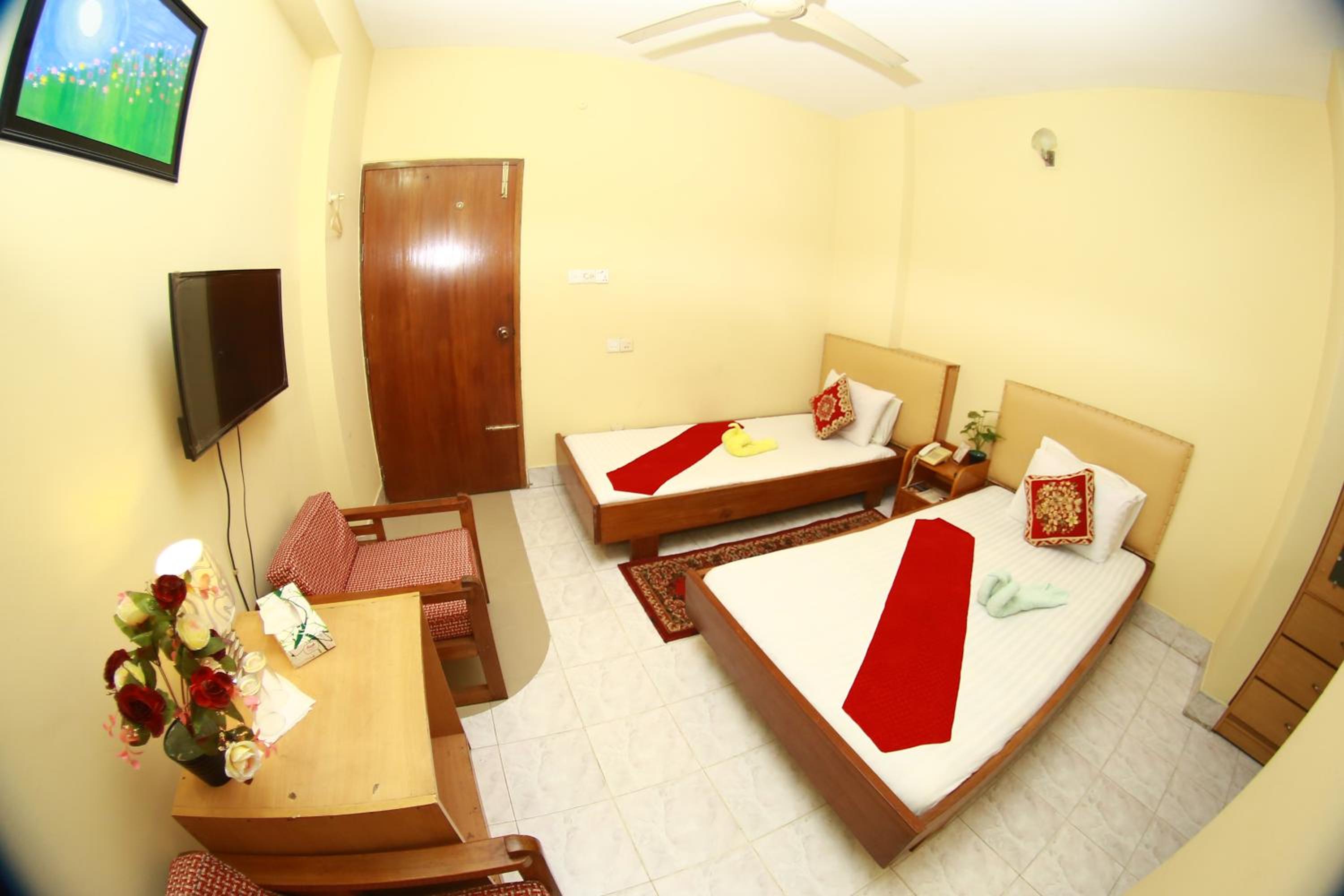Deluxe Twin Room photo 3