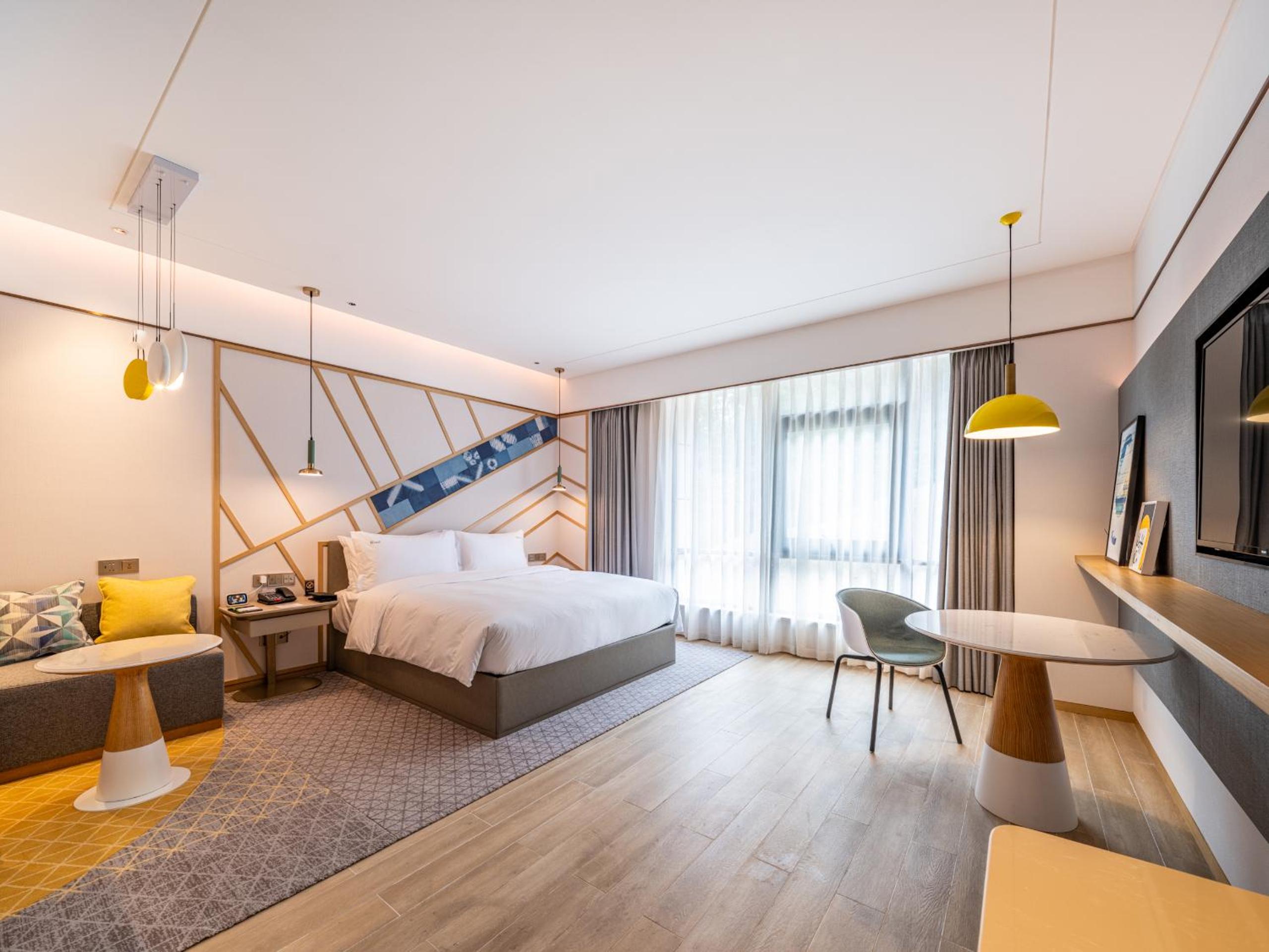Standard King Room