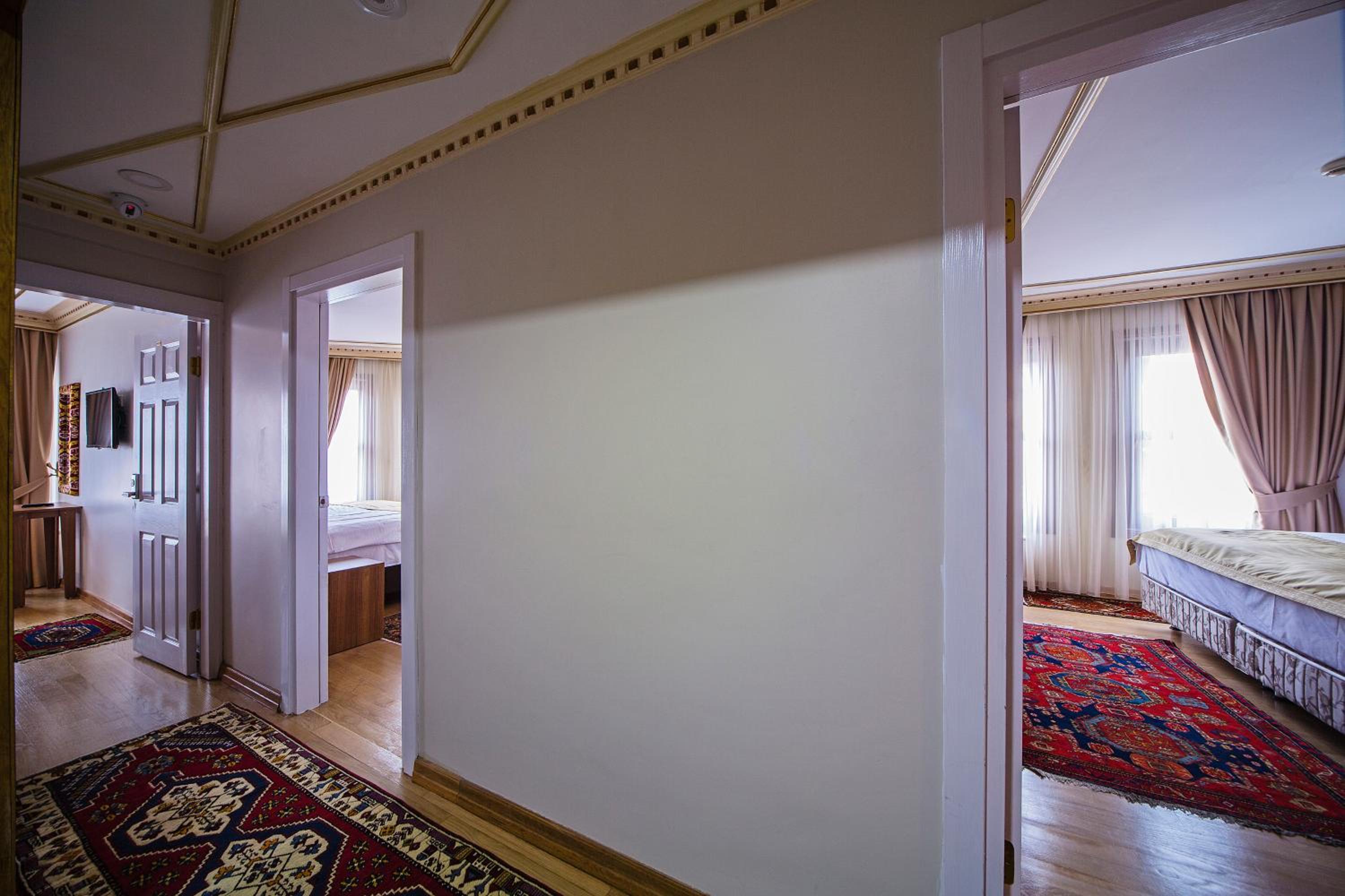 Apartment (6 Adults) photo 3