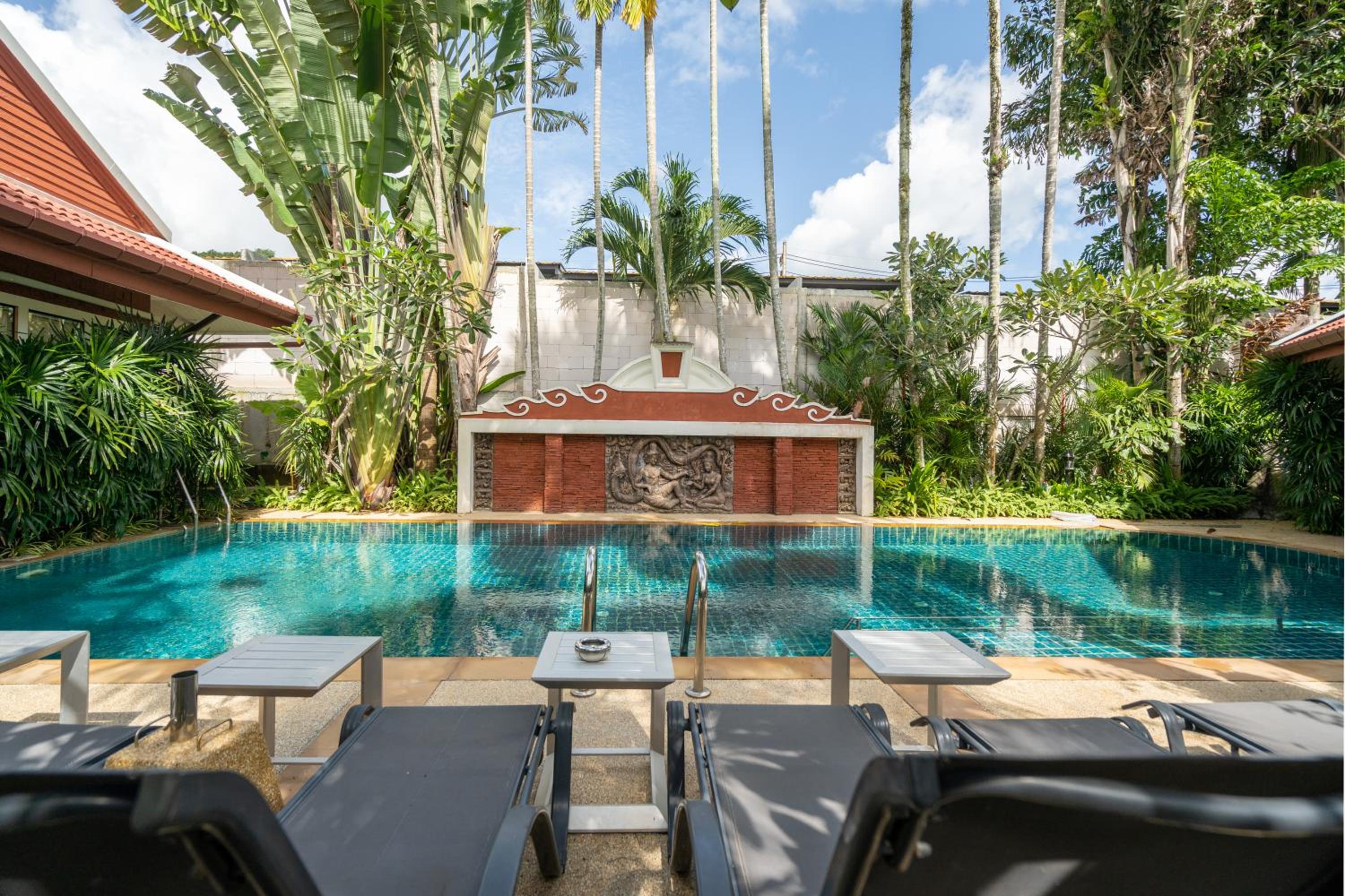 7 Bedroom Suite Private Pool Villa With Bathtub (Free airport pick up minimum 3 nights, 25% discount on food and beverages) photo 3