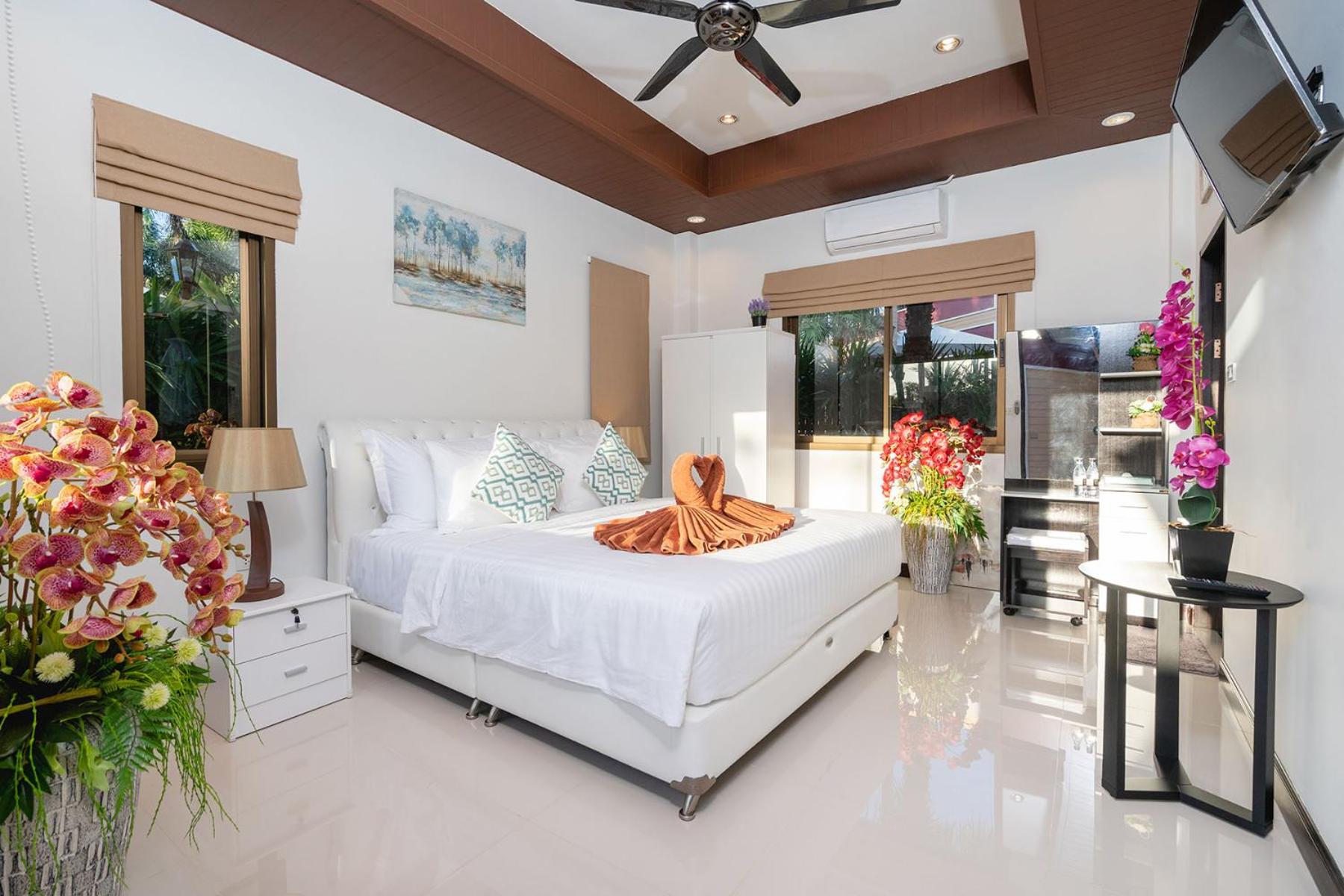 4 Bedroom Suite Private Pool Villa With Bathtub (Free airport pick up minimum 3 nights, 25% discount on food and beverages) photo 1