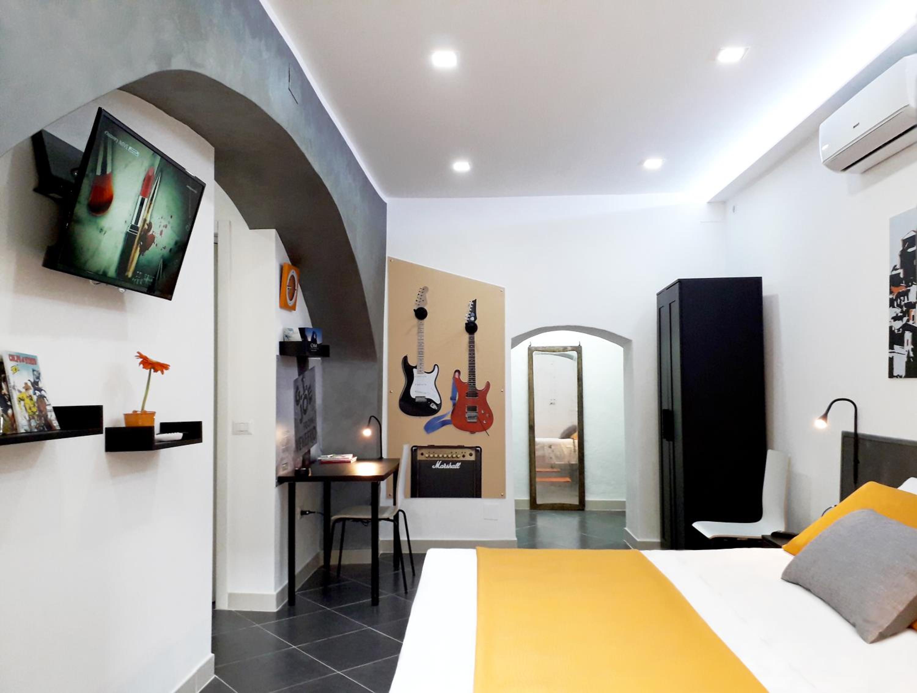 One-Bedroom House photo 1