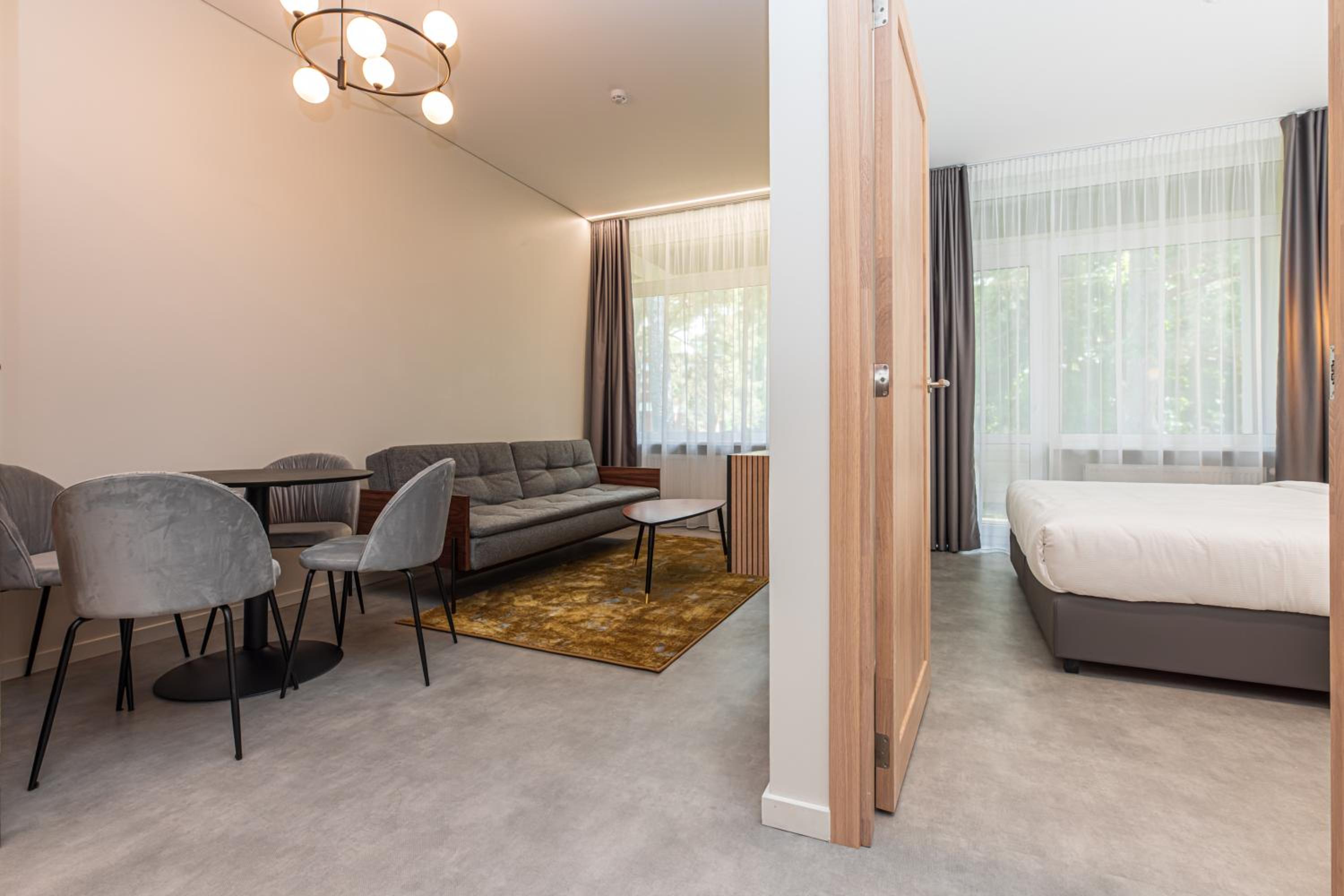 One-Bedroom Apartment - Photo 36