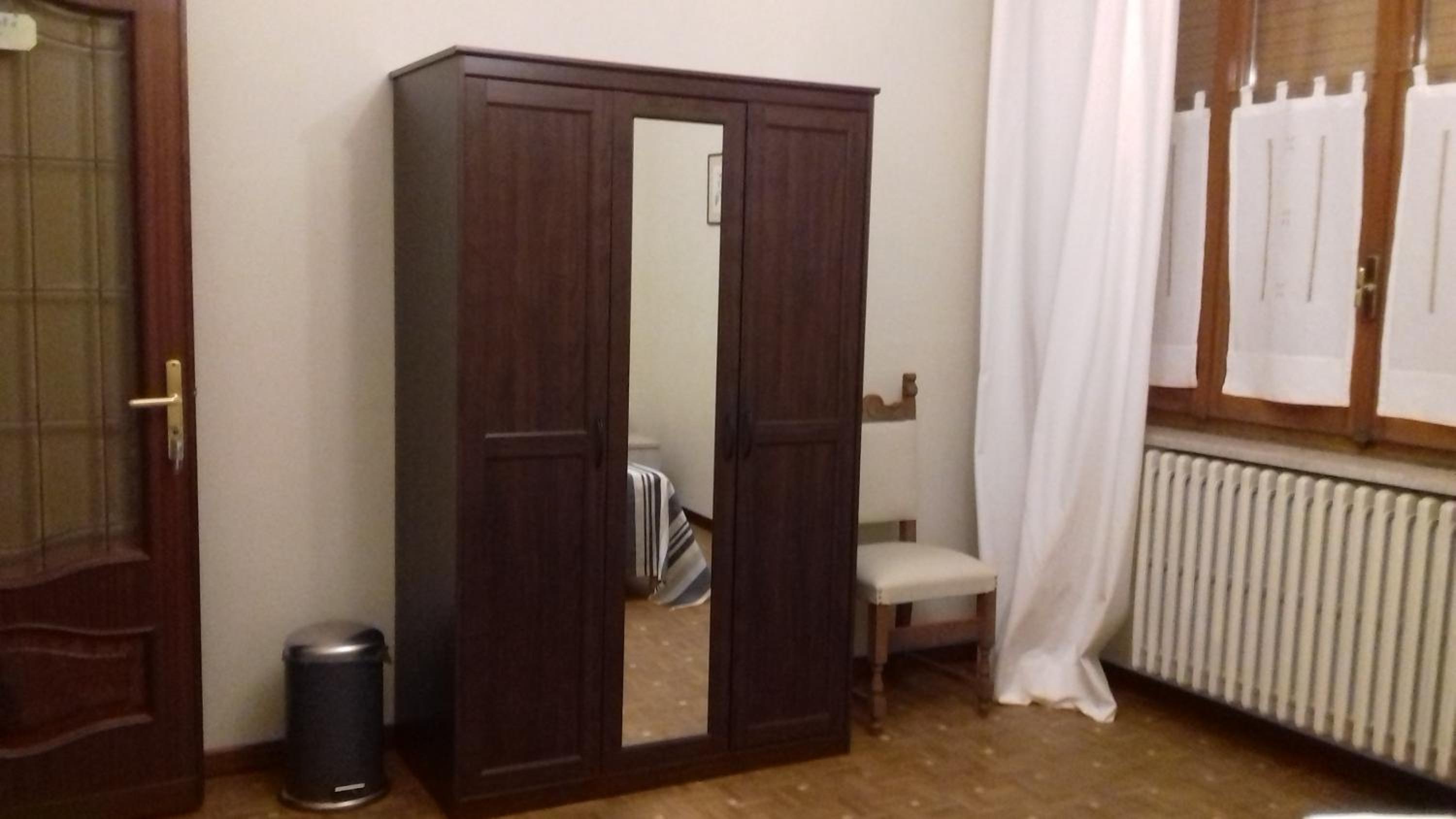 Twin Room with Private Bathroom photo 3