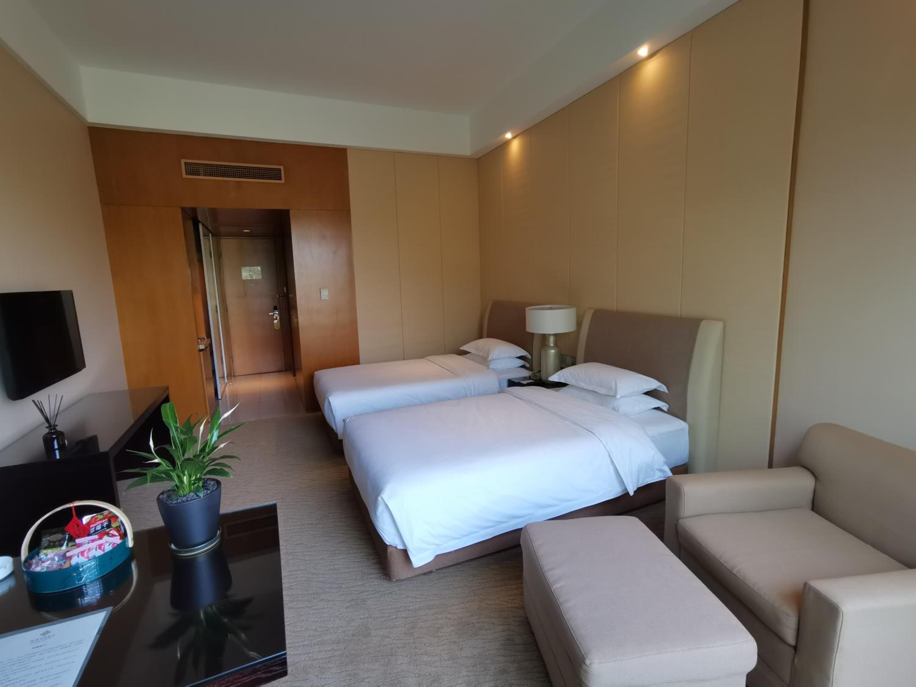 Twin Room with Garden View - Photo 6