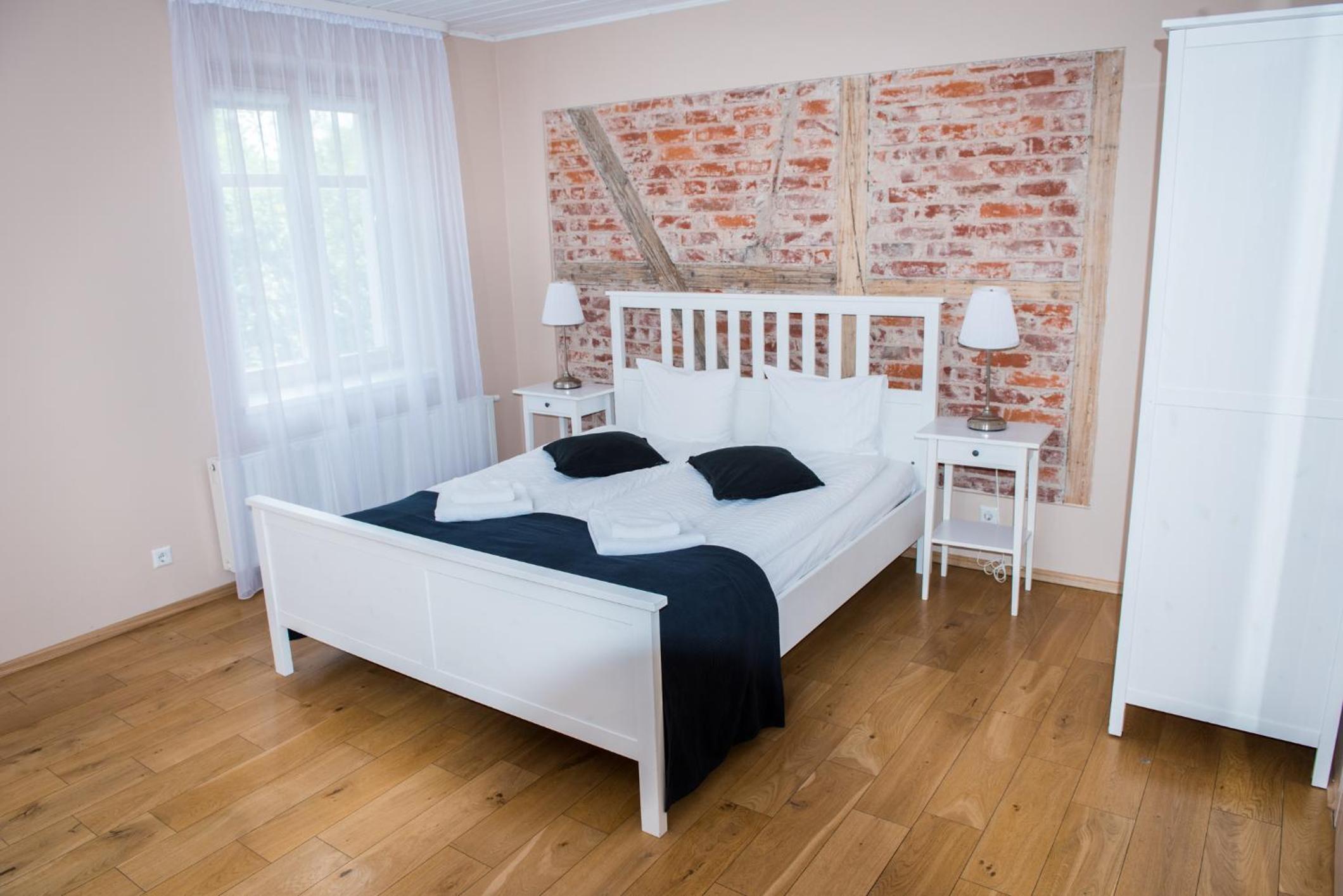 Double Room with Balcony - Photo 1