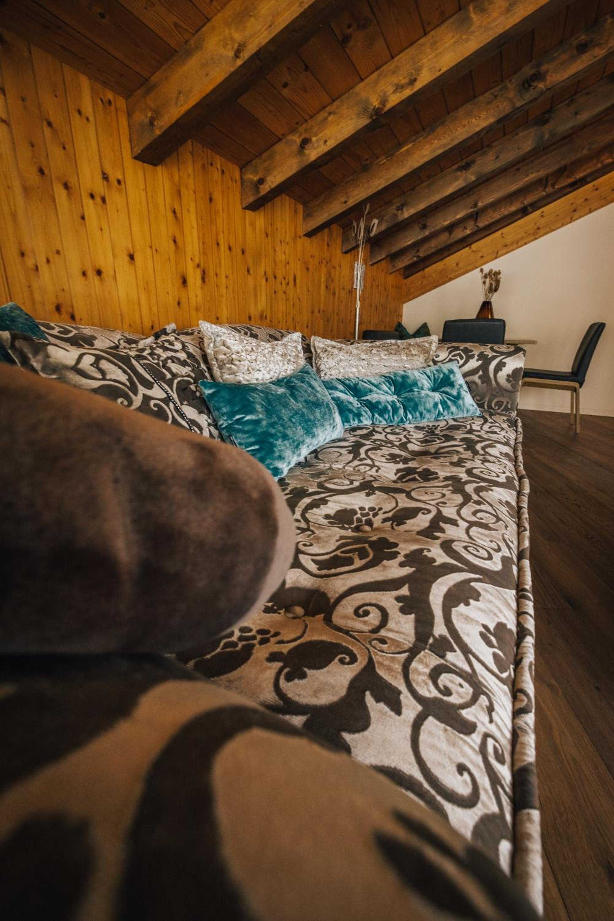 Deluxe King Suite