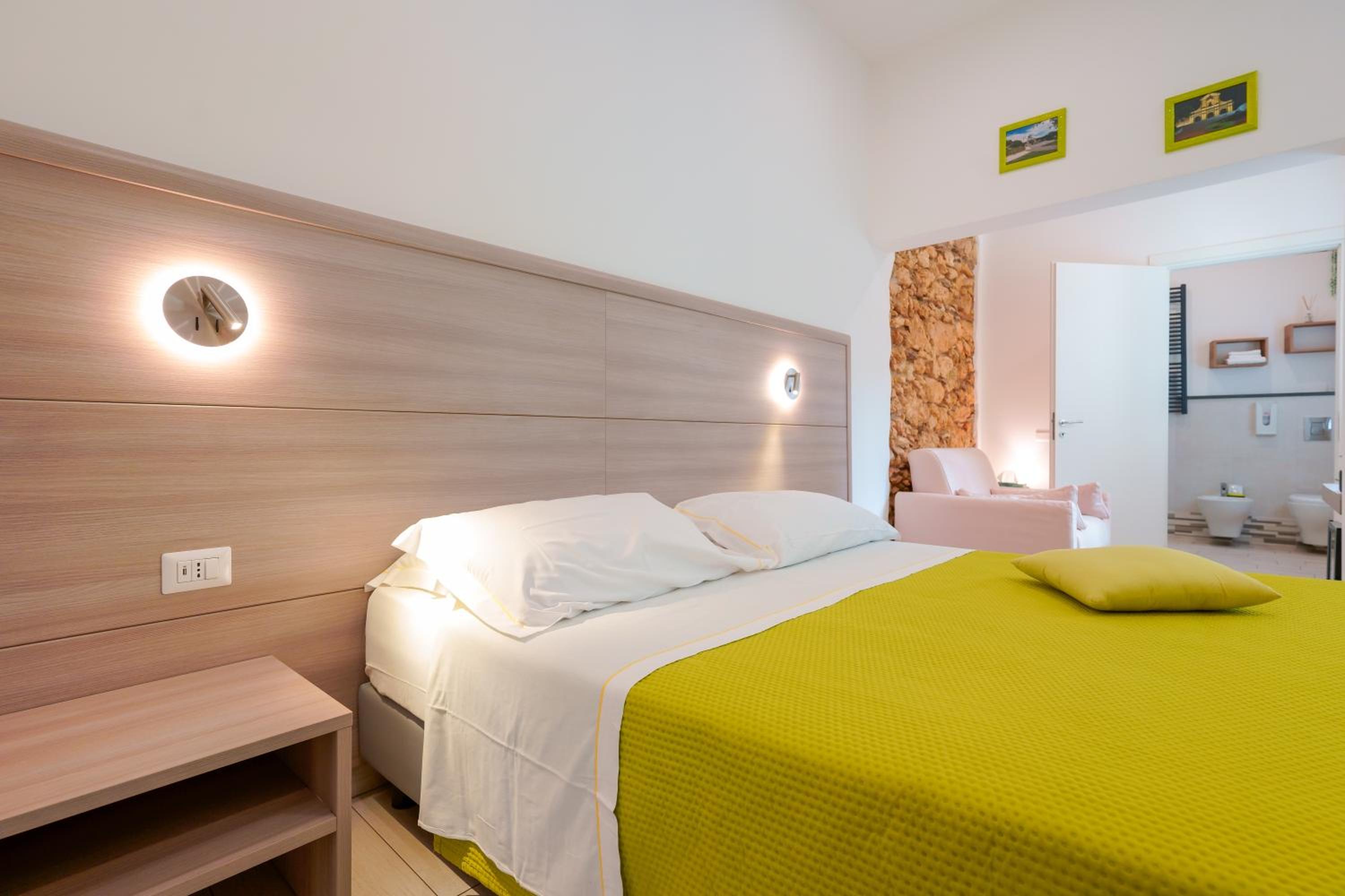 Triple Room with Private Bathroom - Photo 1