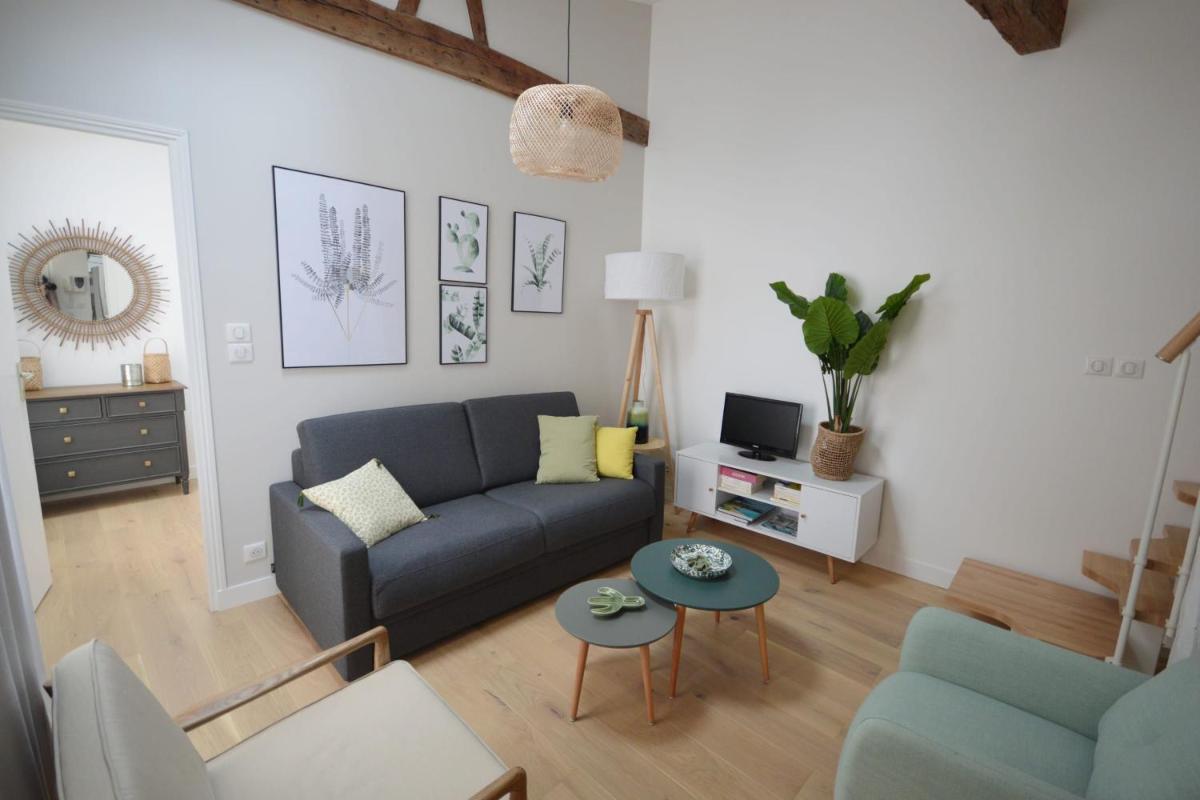 Apartment photo 2
