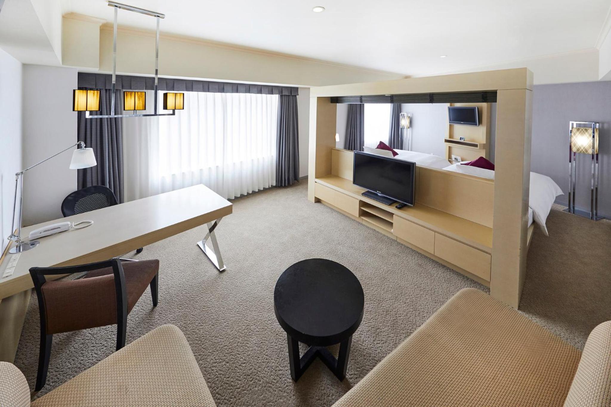 Deluxe Twin Room - Non-Smoking - Photo 9